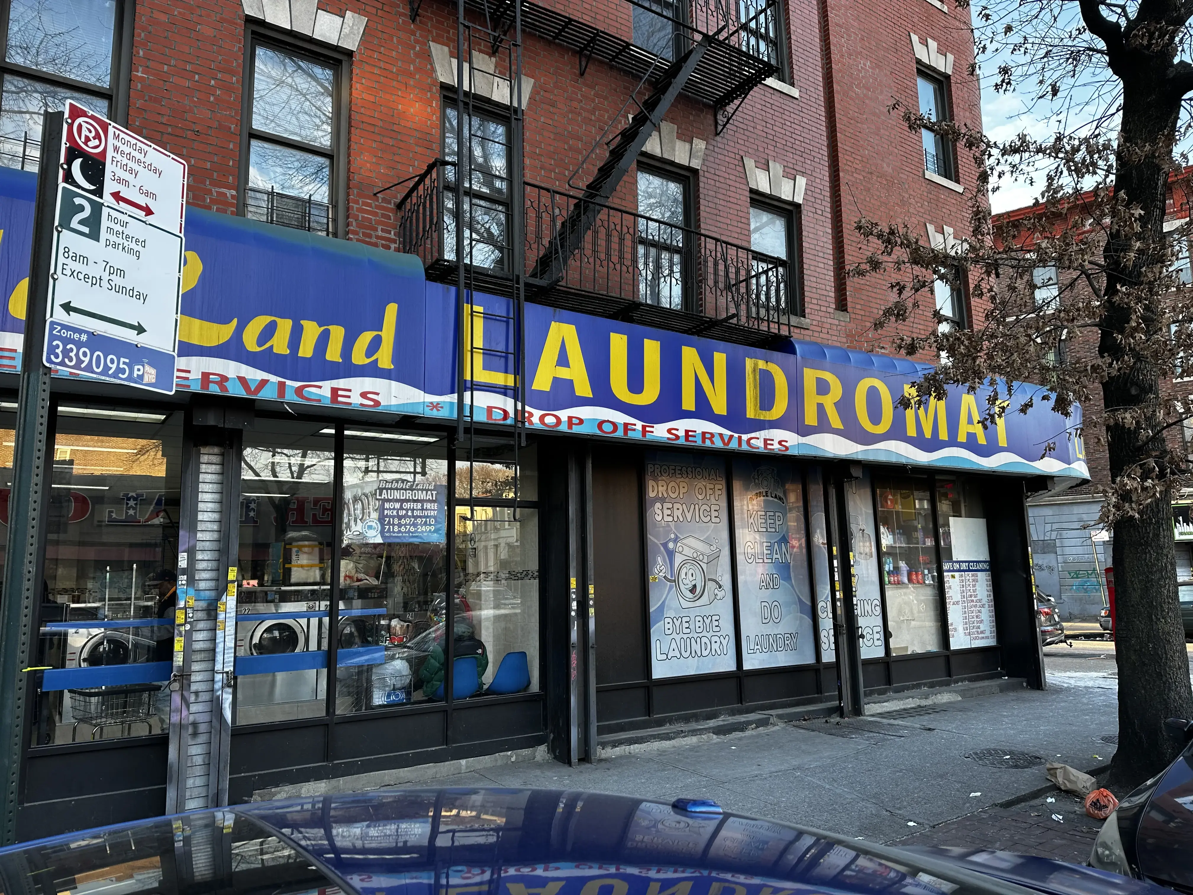 Bubble Land Laundromat & Dry cleaning thumbnail 4