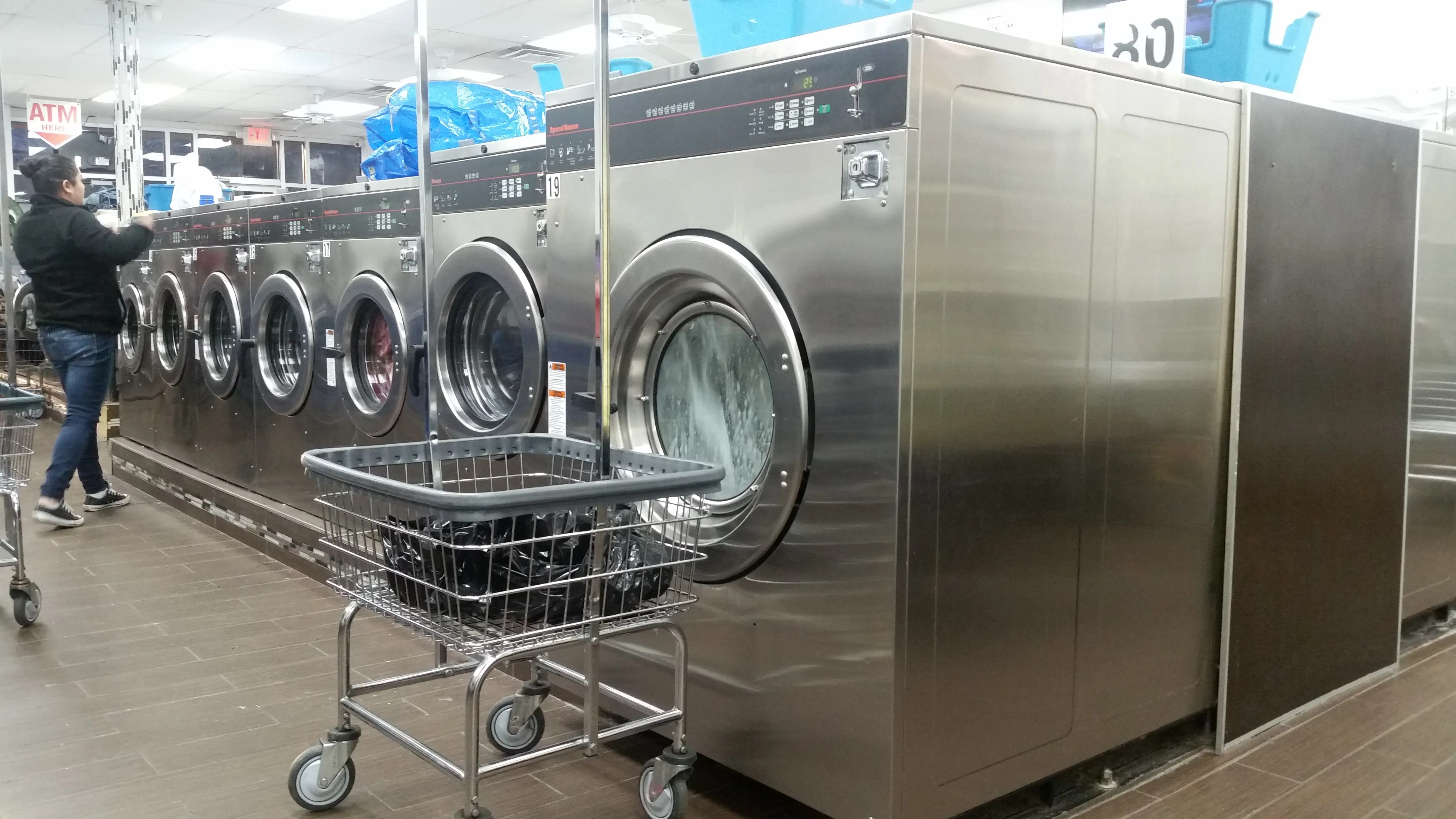 Bubble Laundromat - Alexandria - Image 18