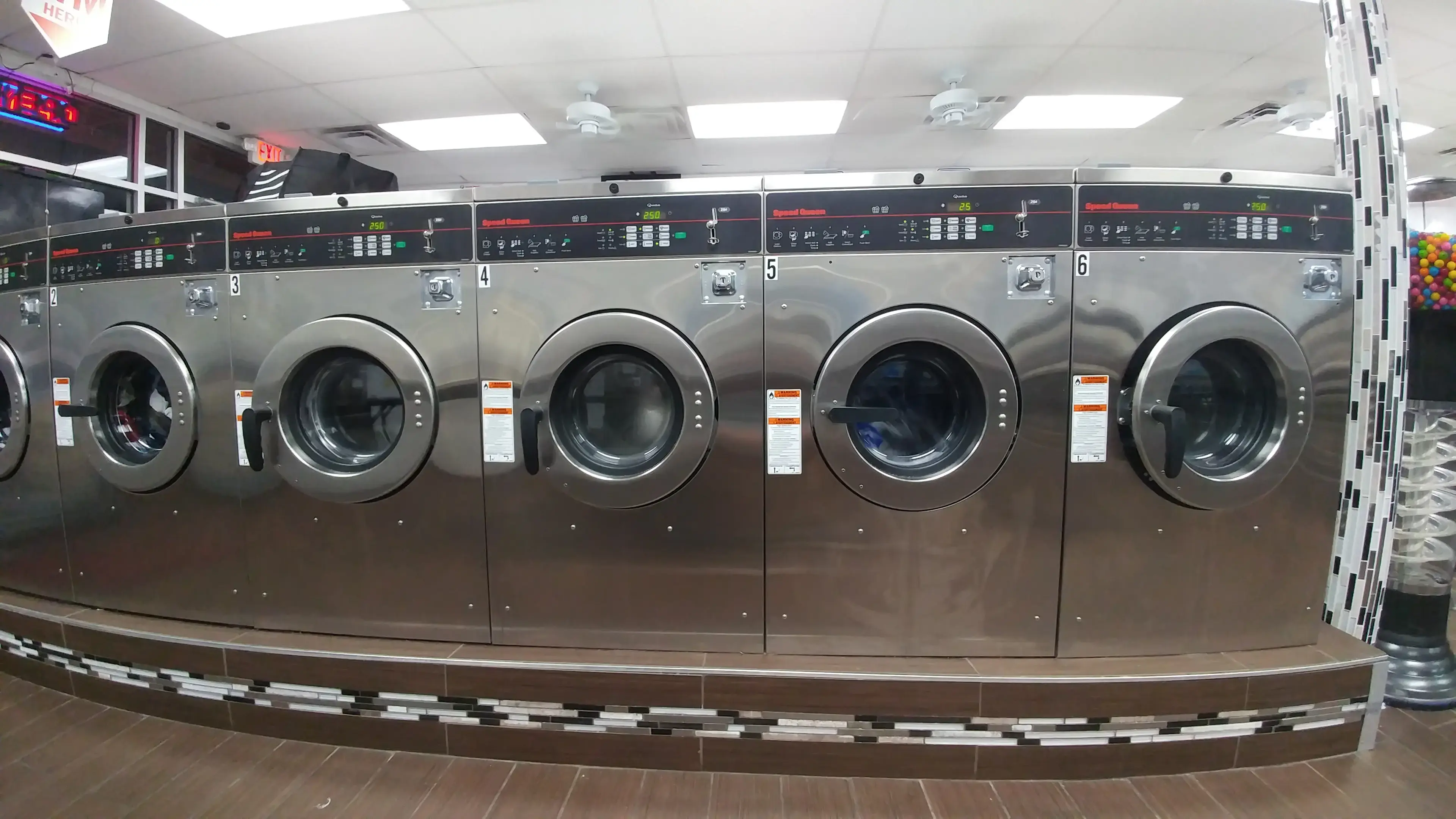 Bubble Laundromat - Alexandria thumbnail 15