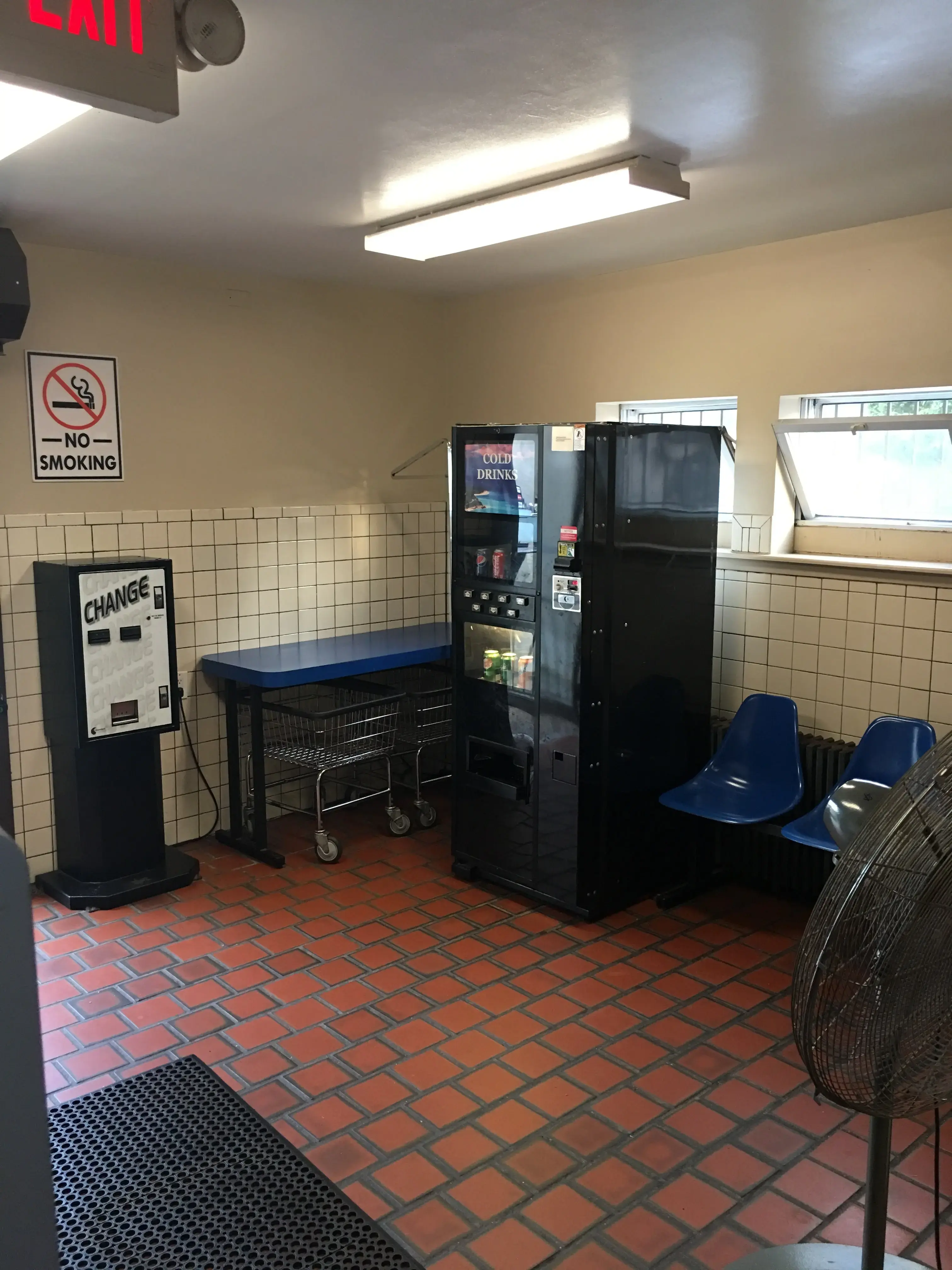 Bubble Mill Laundromat - Image 13