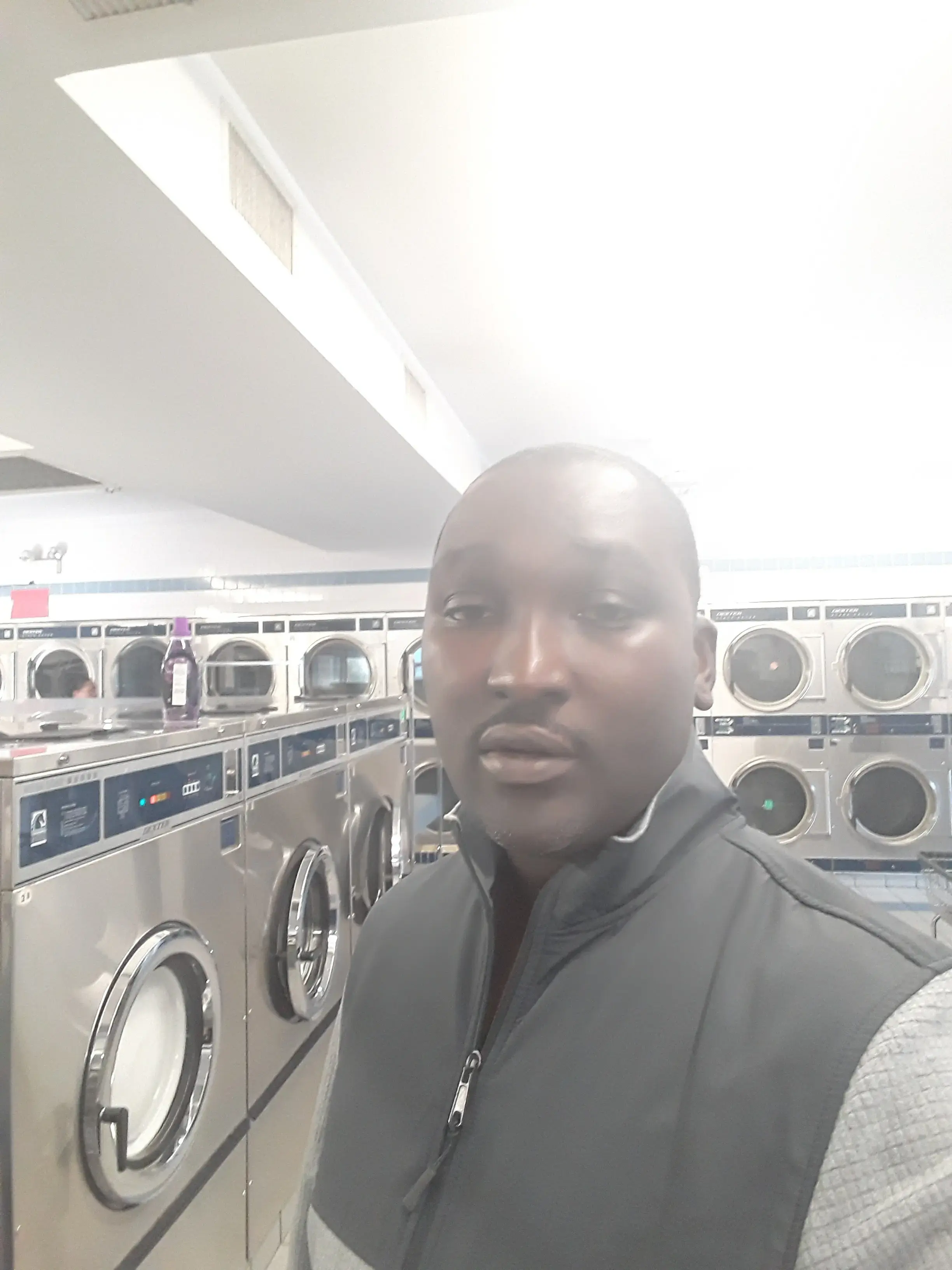 Bubble Queen Laundry thumbnail 10