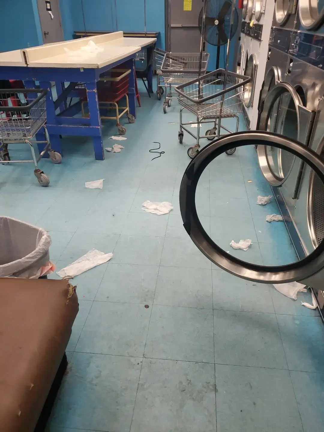 Bubble Room Coin Laundry & Dry Clean Lenexa - Image 14