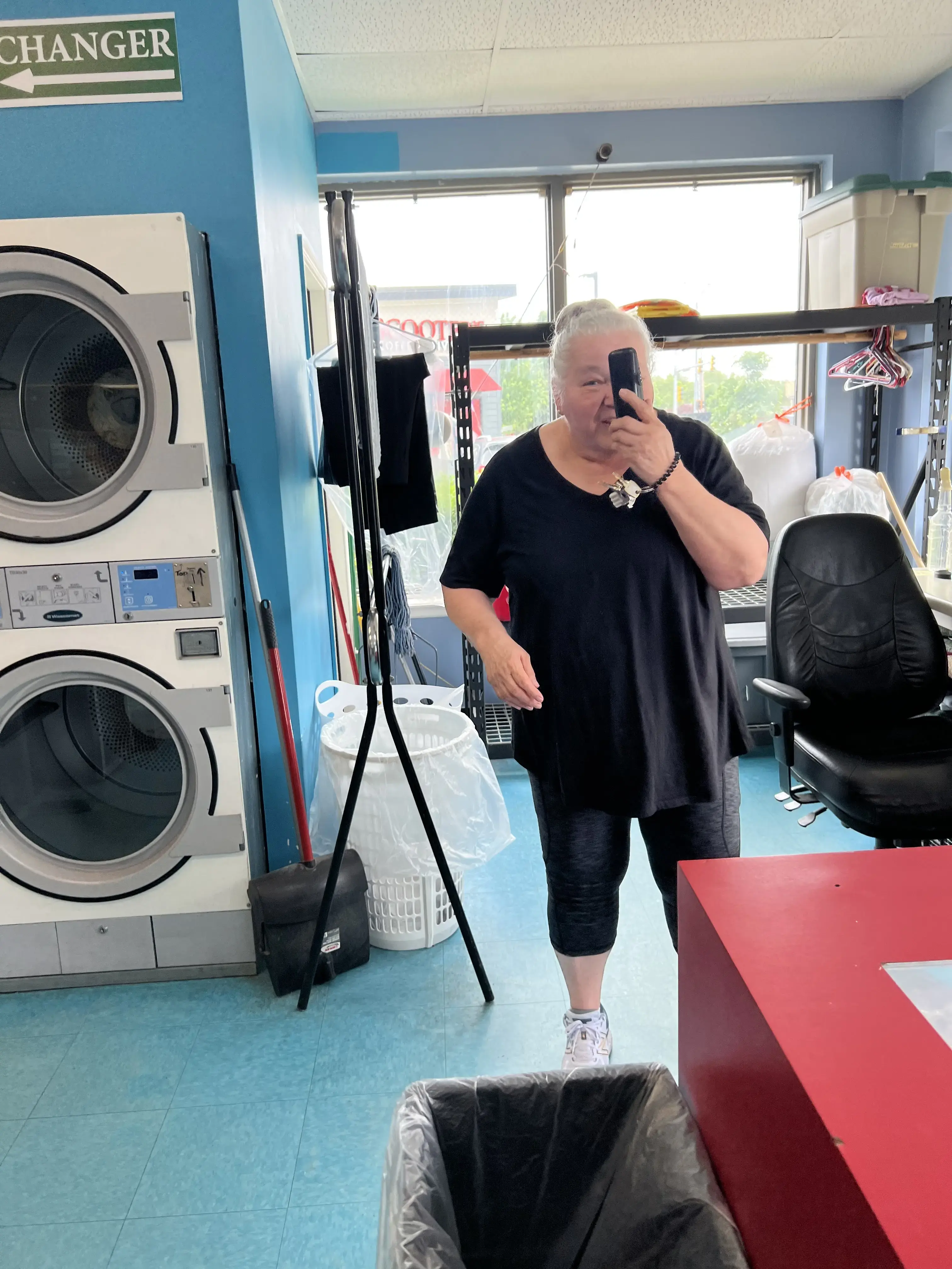 Bubble Room Coin Laundry & Dry Clean Lenexa - Image 3