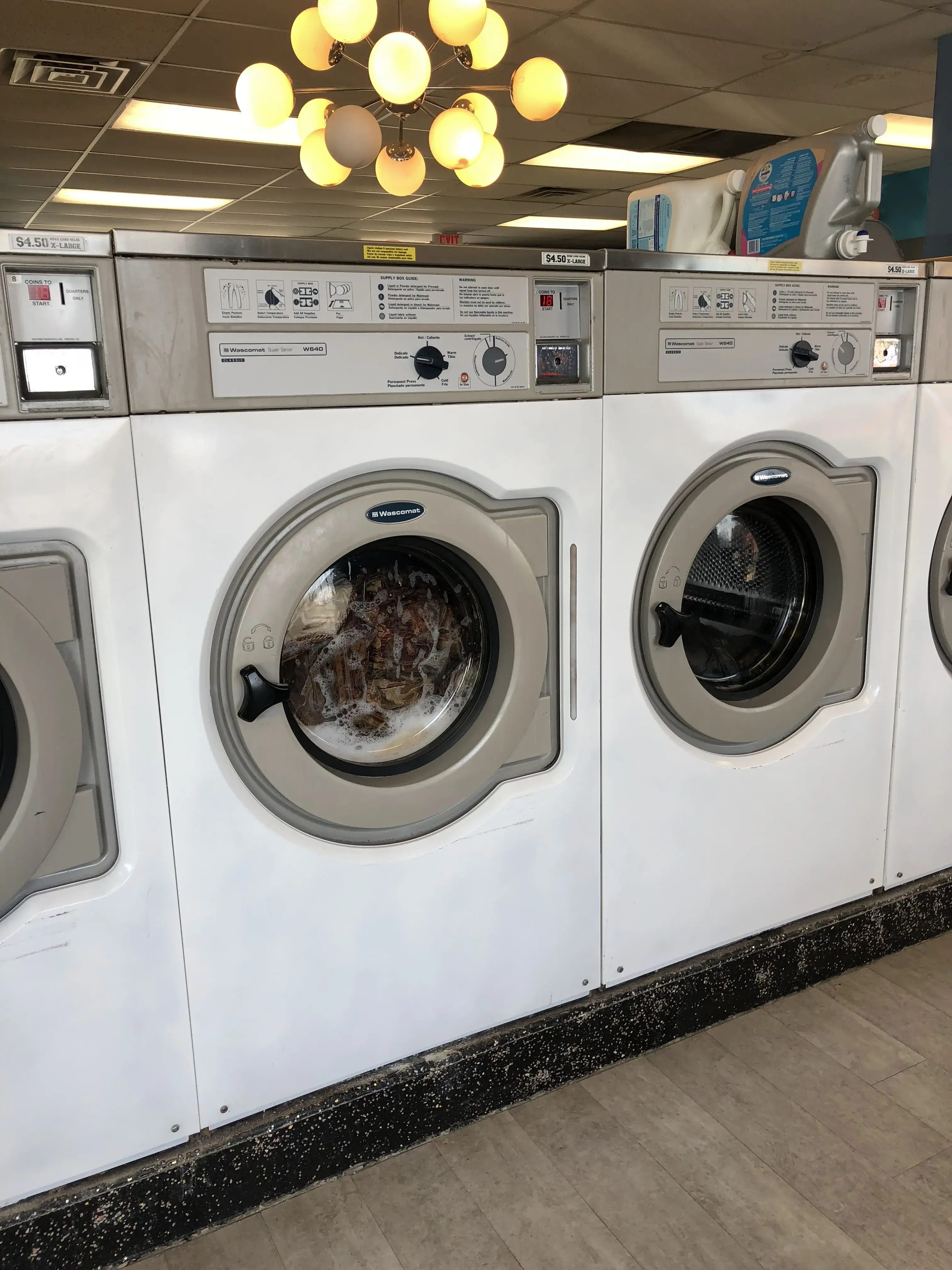 Bubble Room Laundromat - Olathe thumbnail 15