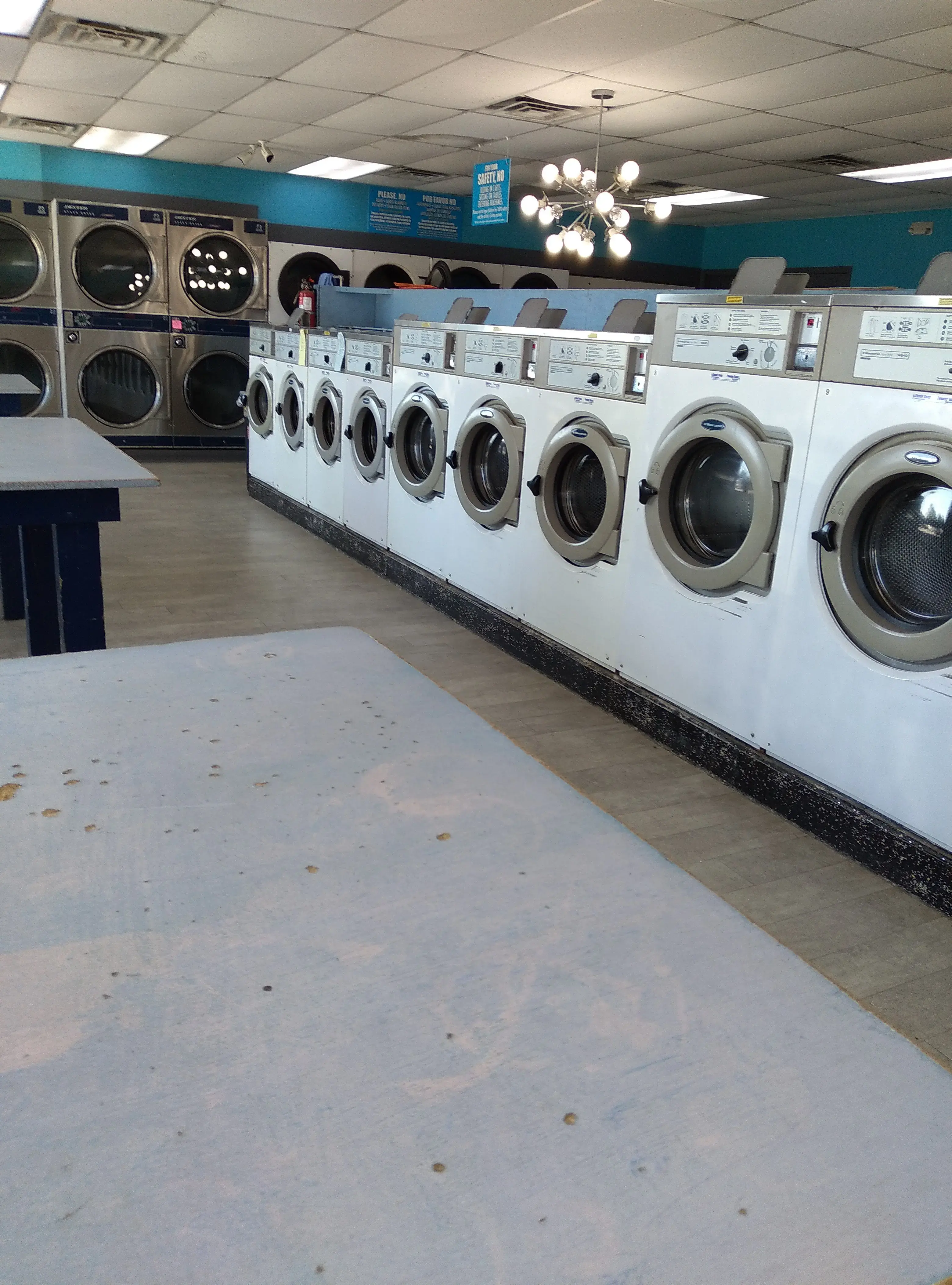 Bubble Room Laundromat - Olathe location
