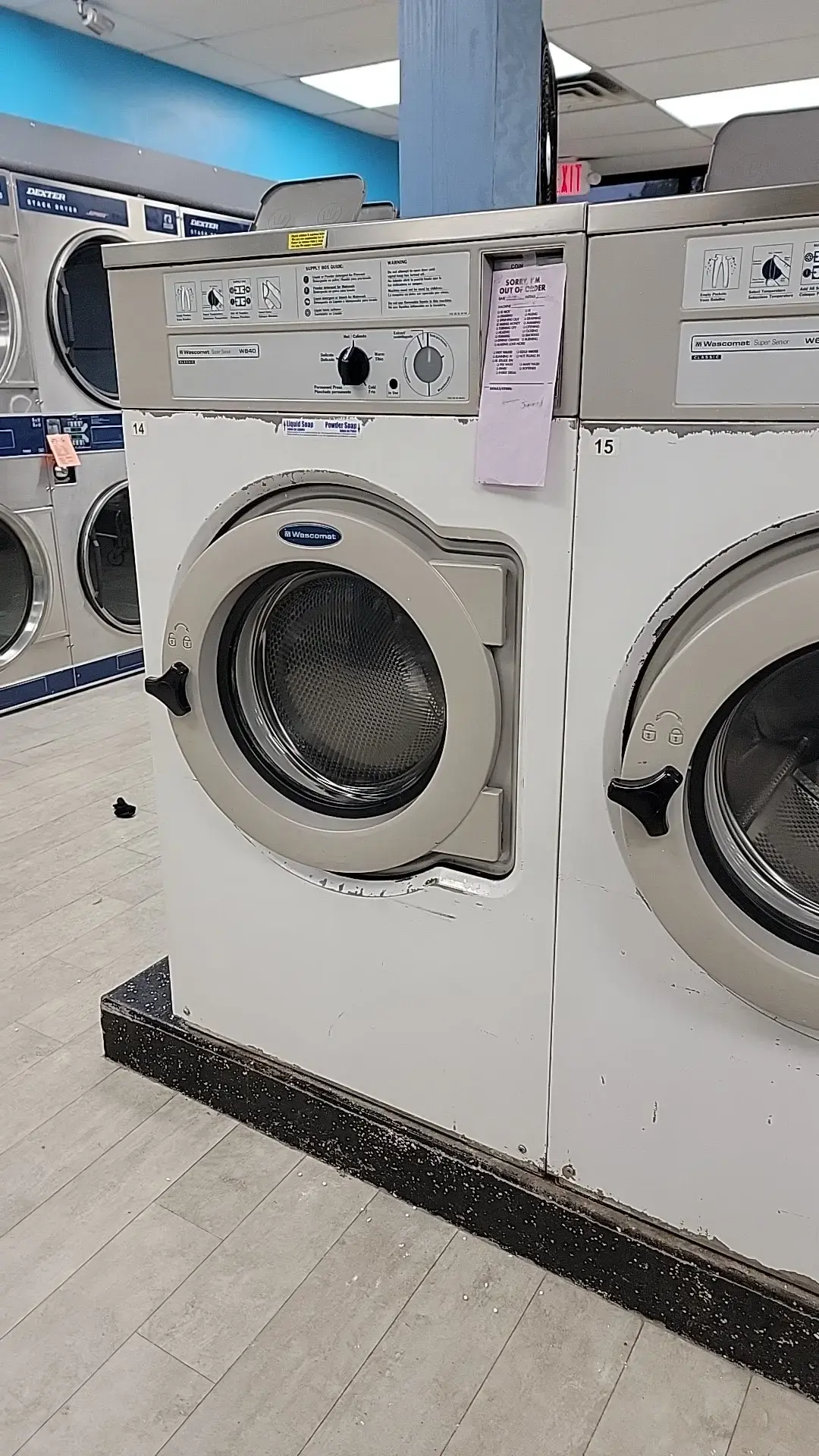 Bubble Room Laundromat - Olathe thumbnail 5