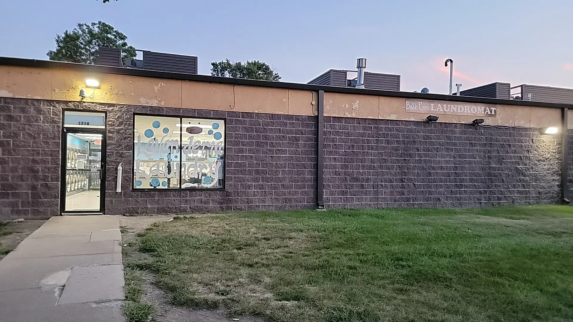 Bubble Room Laundromat - Olathe - Image 2