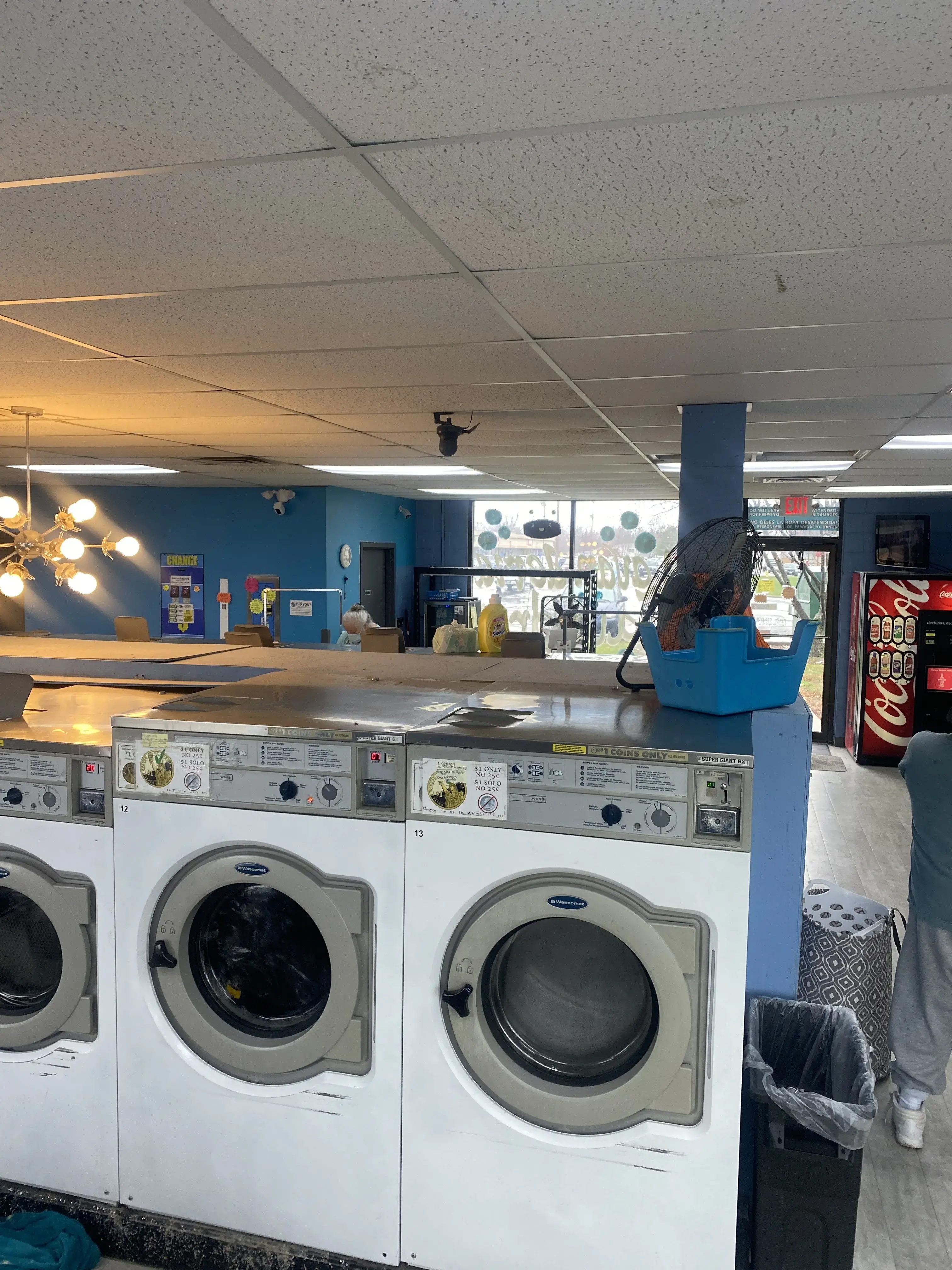 Bubble Room Laundromat - Olathe thumbnail 16