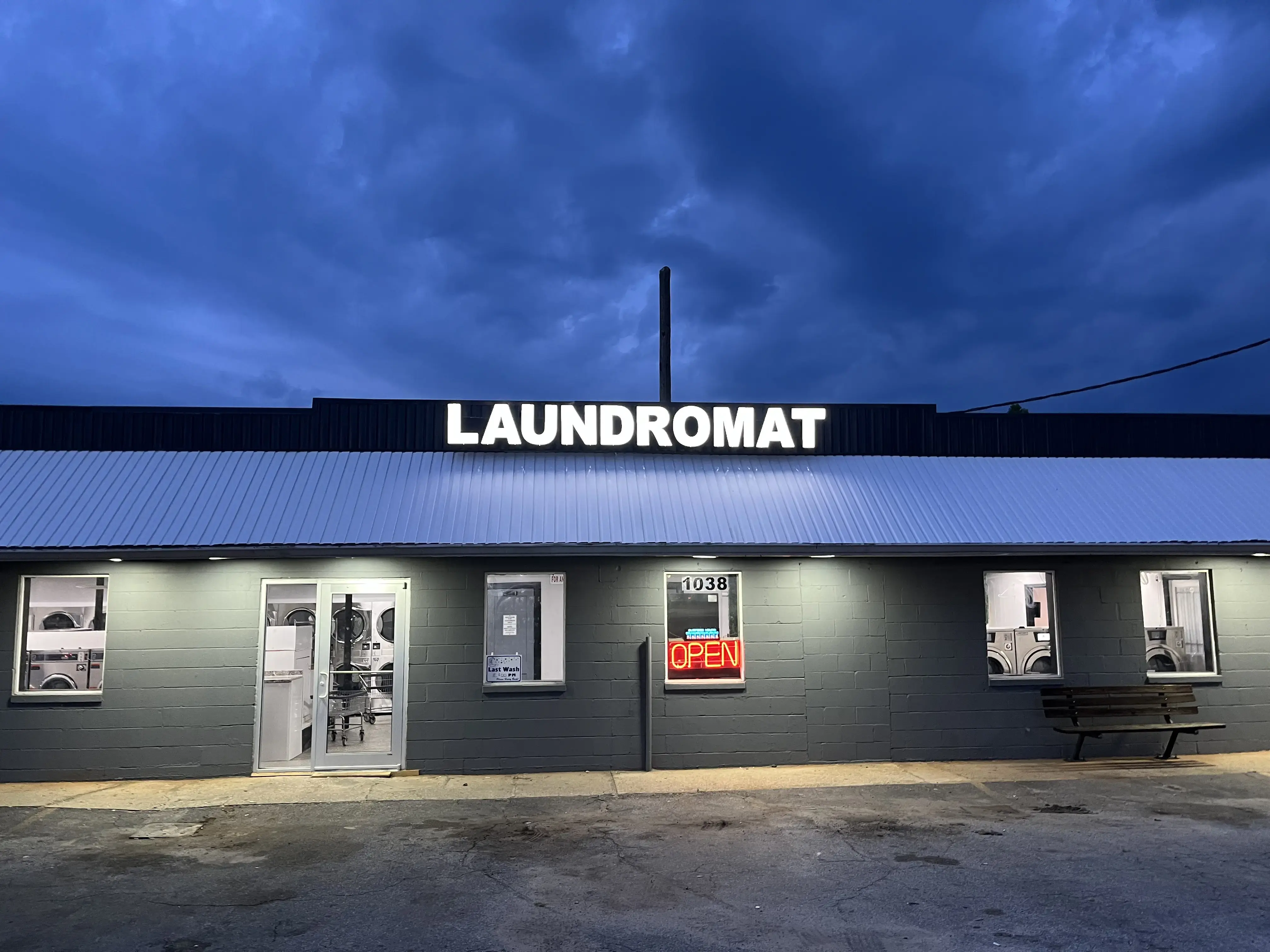 Bubble Splash Laundry - Image 7