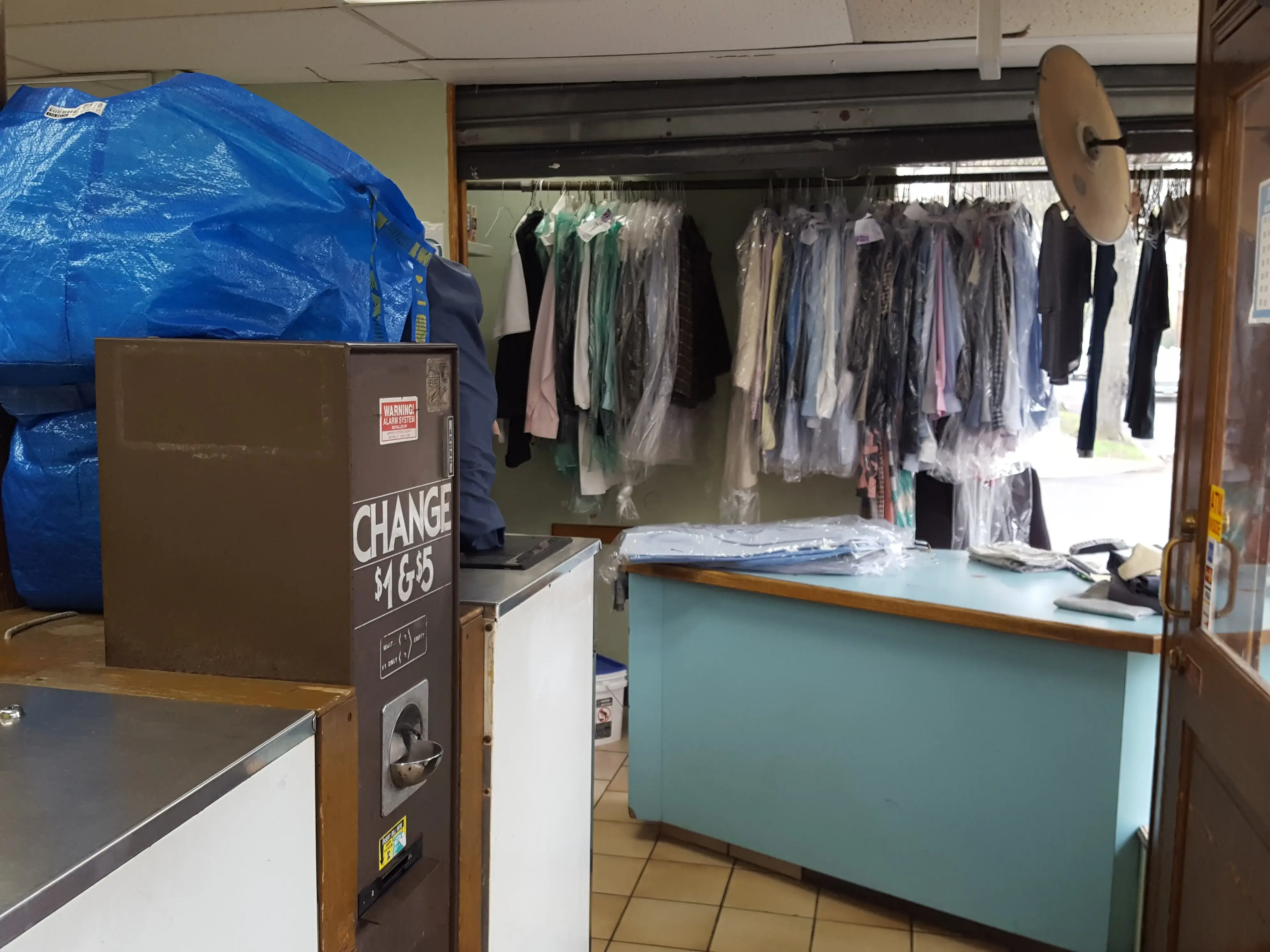 Bubble & Squeak Laundromat thumbnail 9