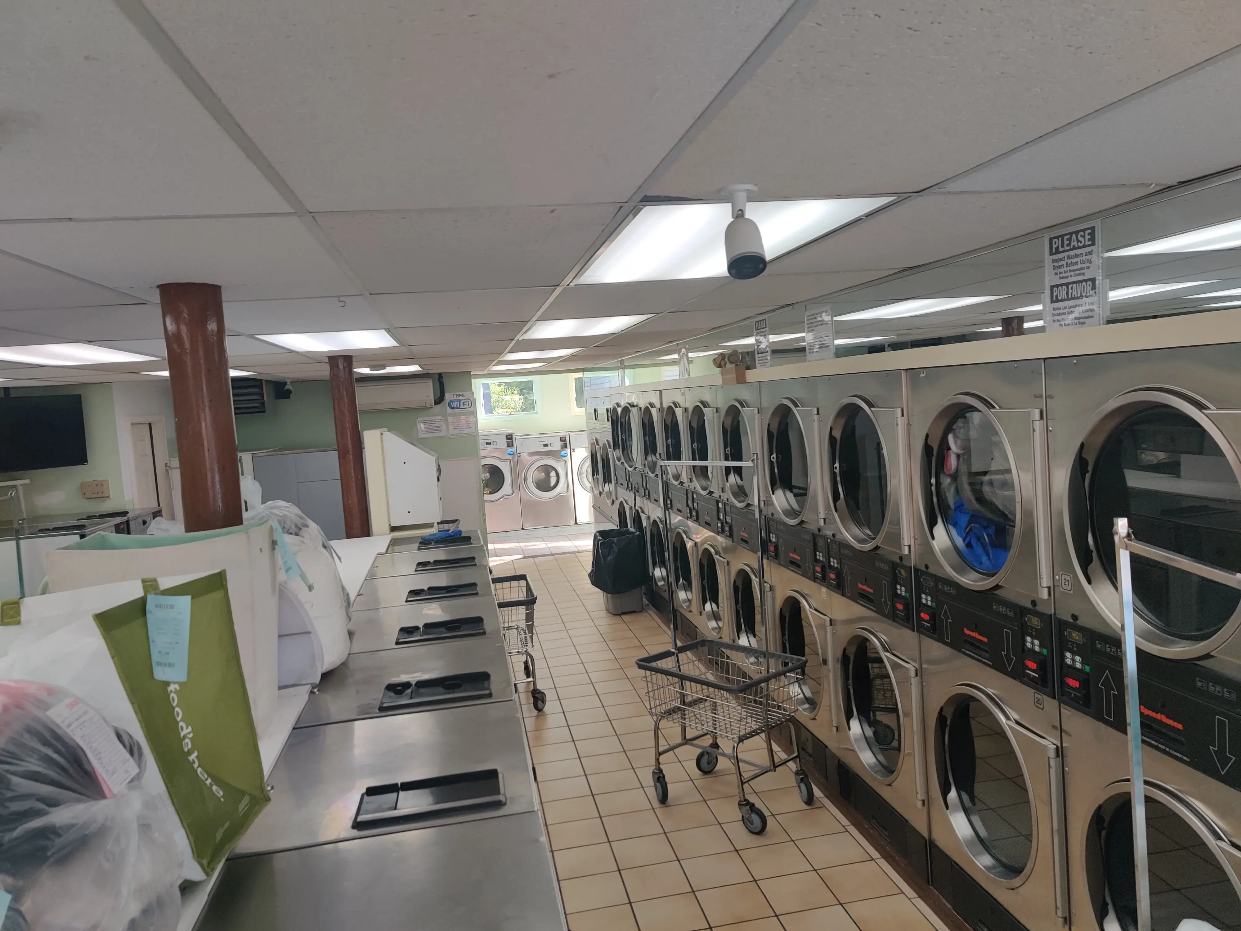 Bubble & Squeak Laundromat thumbnail 13