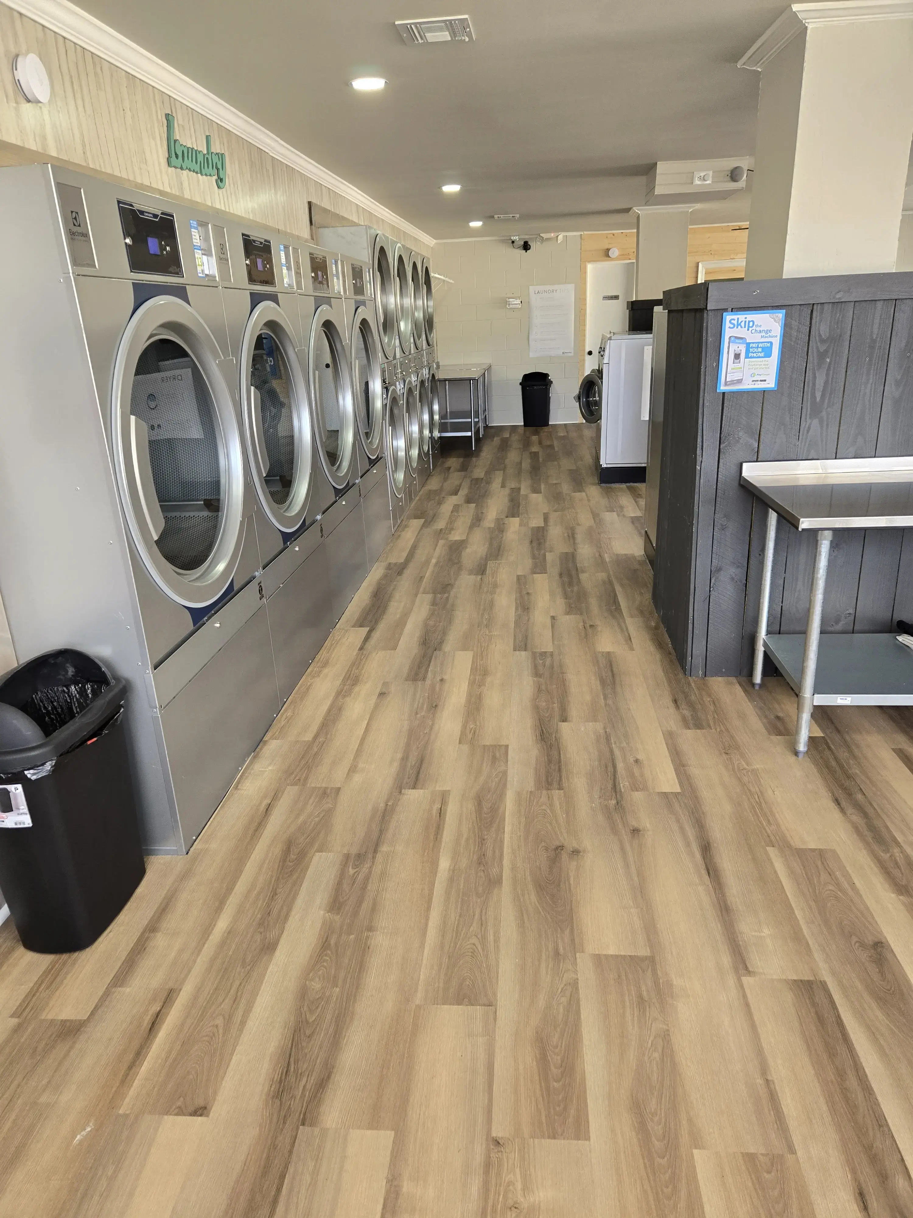Bubble Town Laundromat thumbnail 3