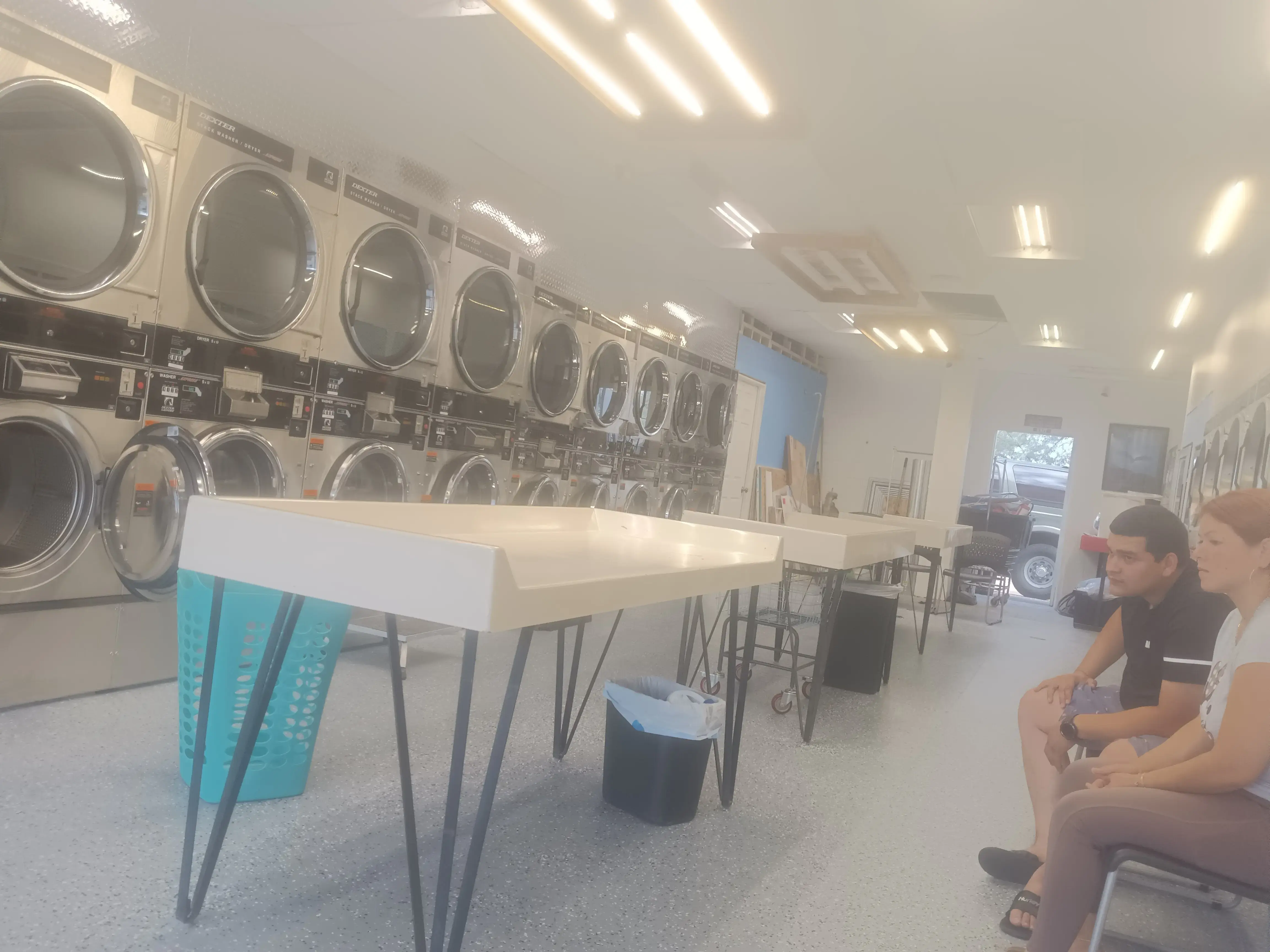 Bubble Wash Coin Laundry thumbnail 6