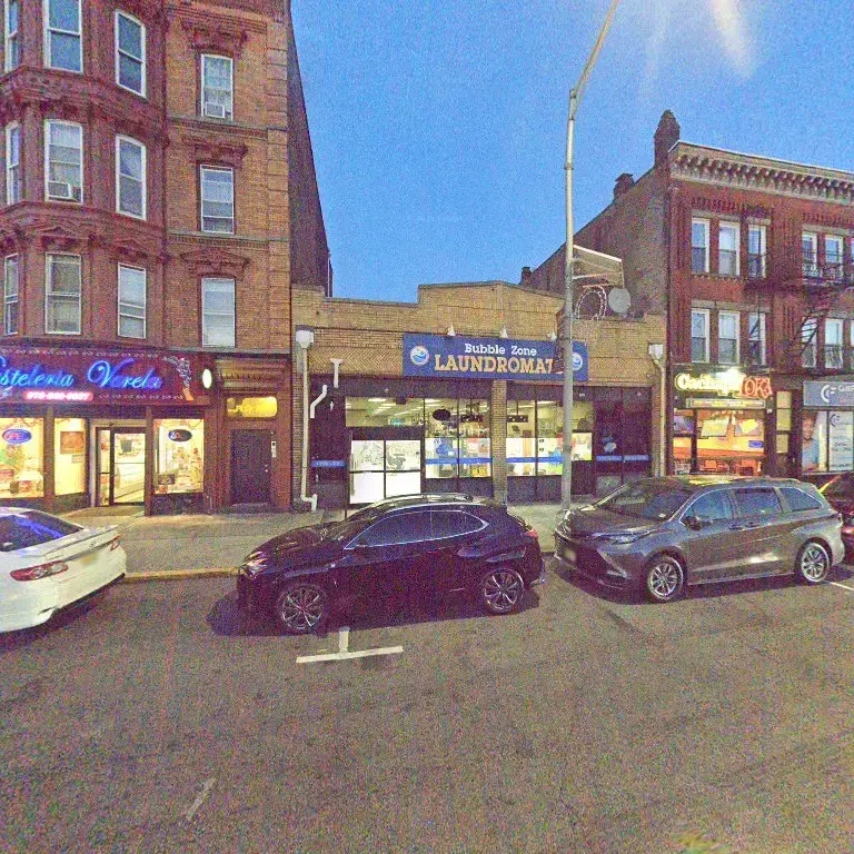 Bubble Zone Laundromat - Image 11