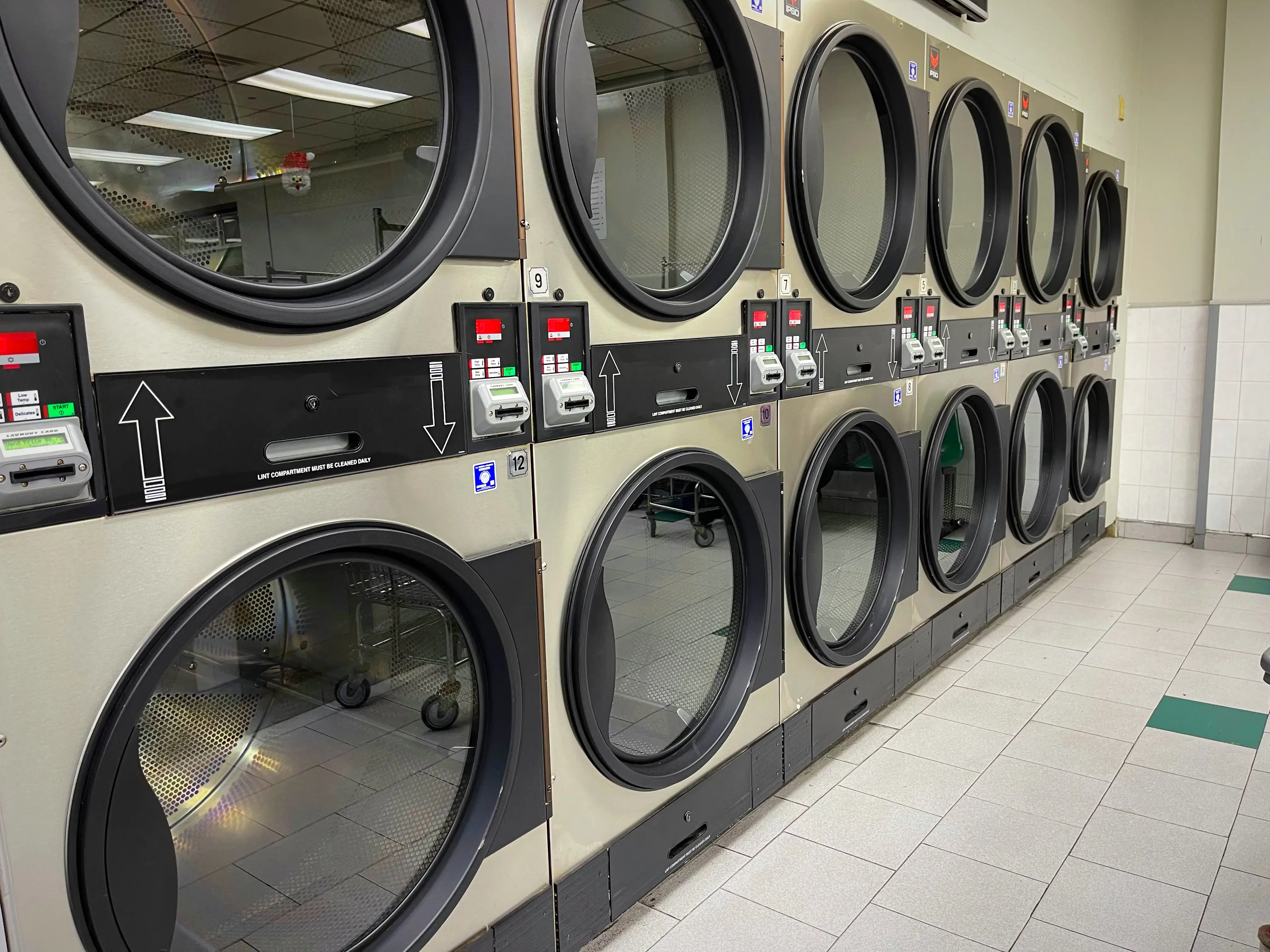 Bubbles 2 Laundromat thumbnail 3