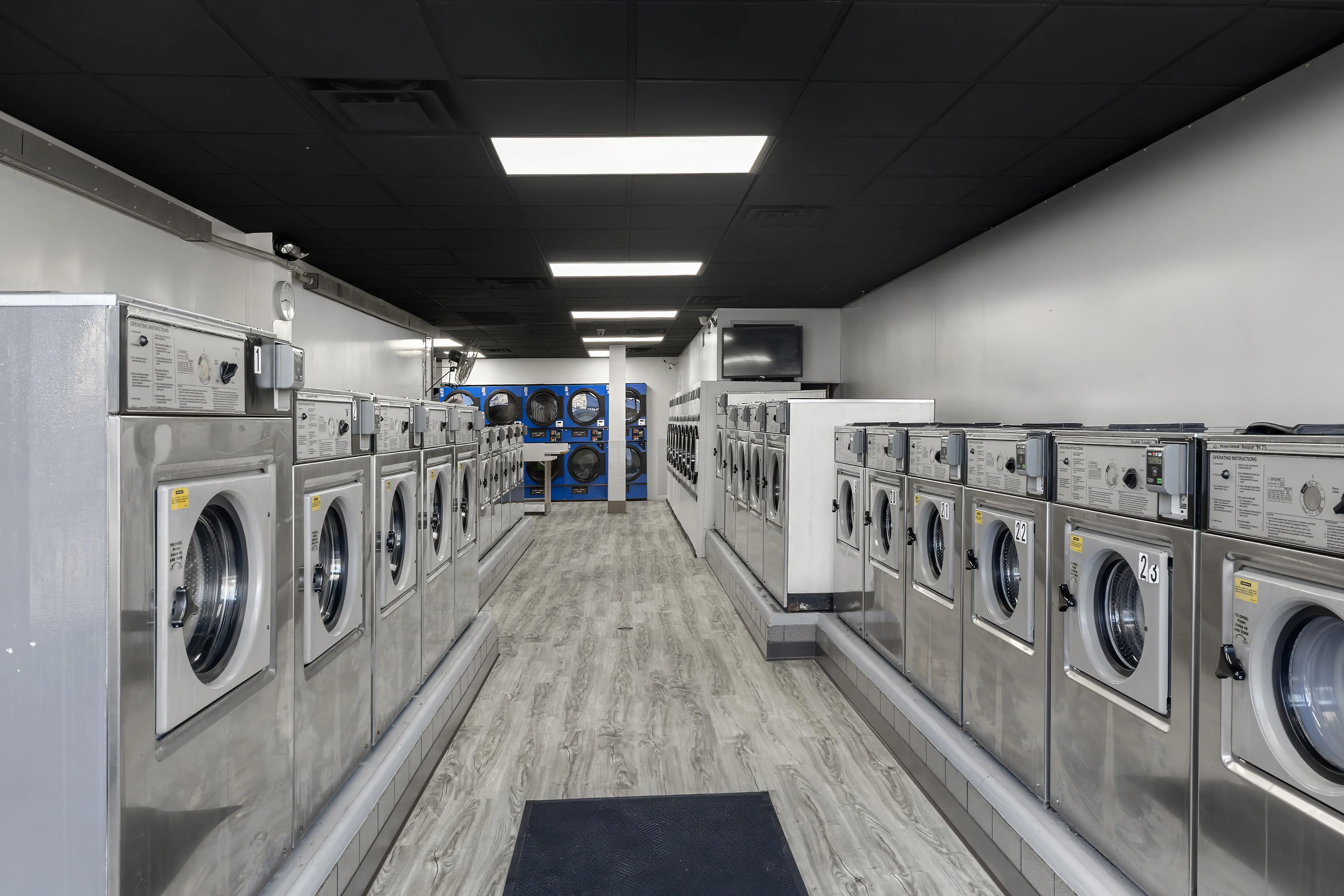 Bubbles and Beyond Laundromat thumbnail 2