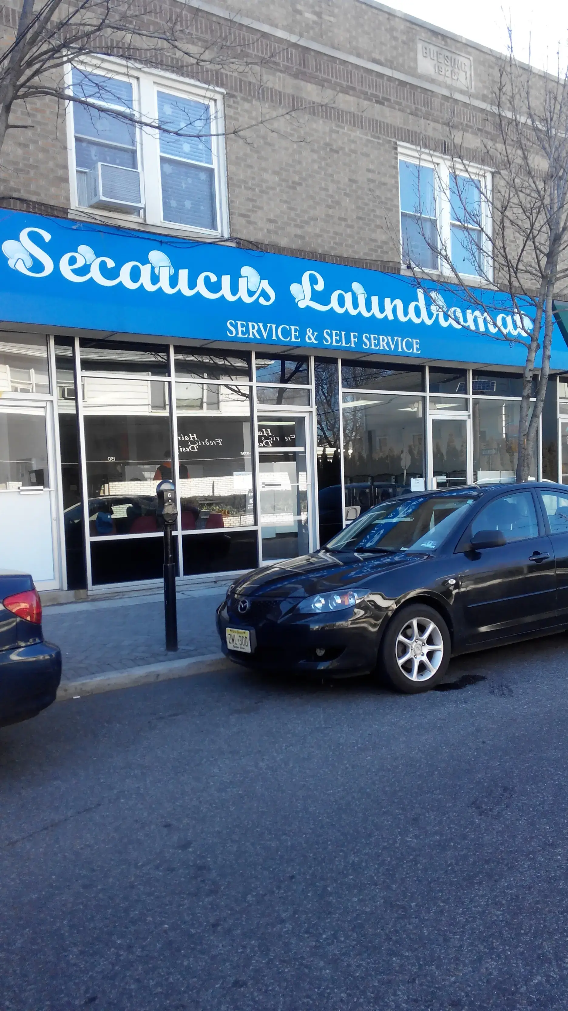 Bubbles and Beyond Laundromat - Image 15