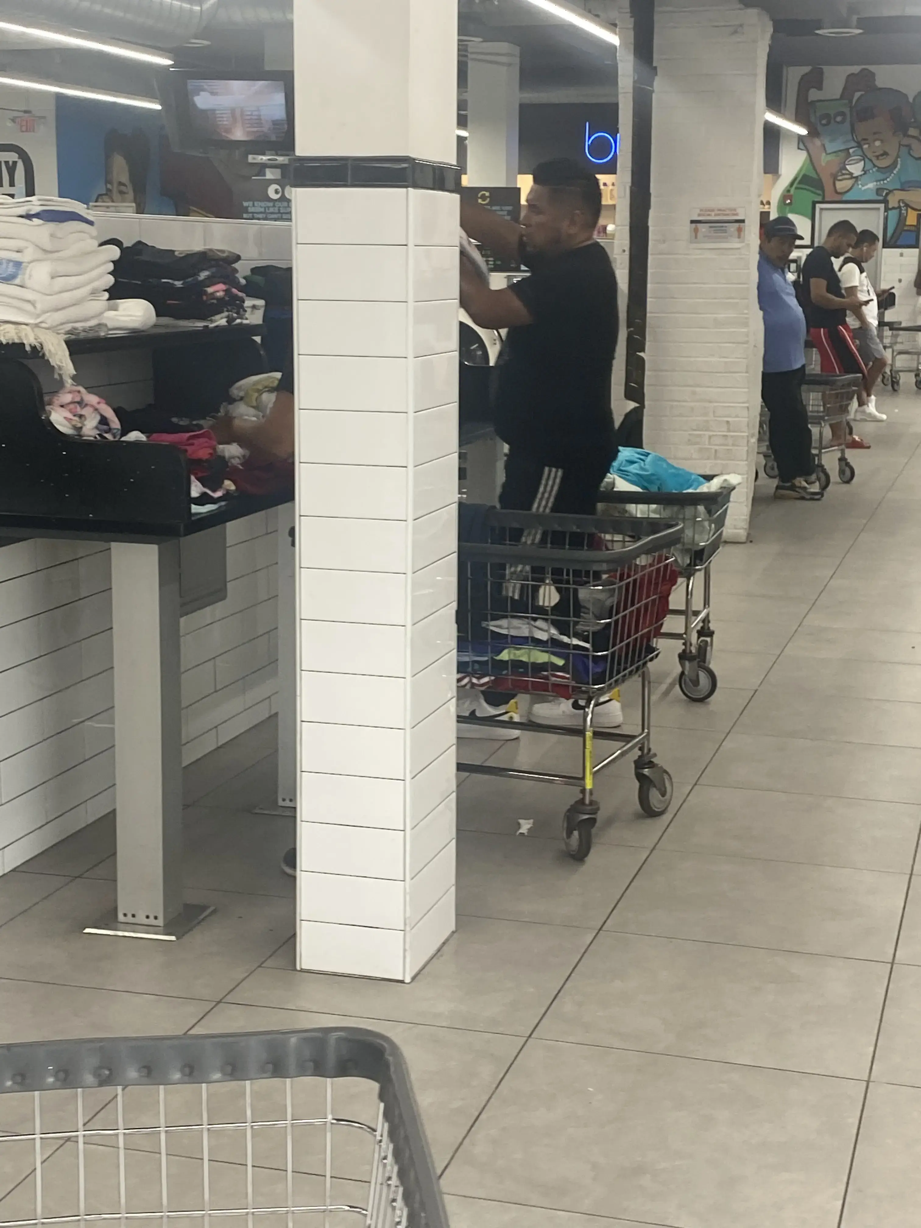 Bubbles aRe US Laundromats - Image 11