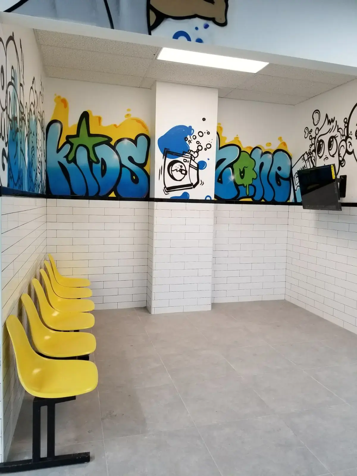 Bubbles aRe US Laundromats thumbnail 5