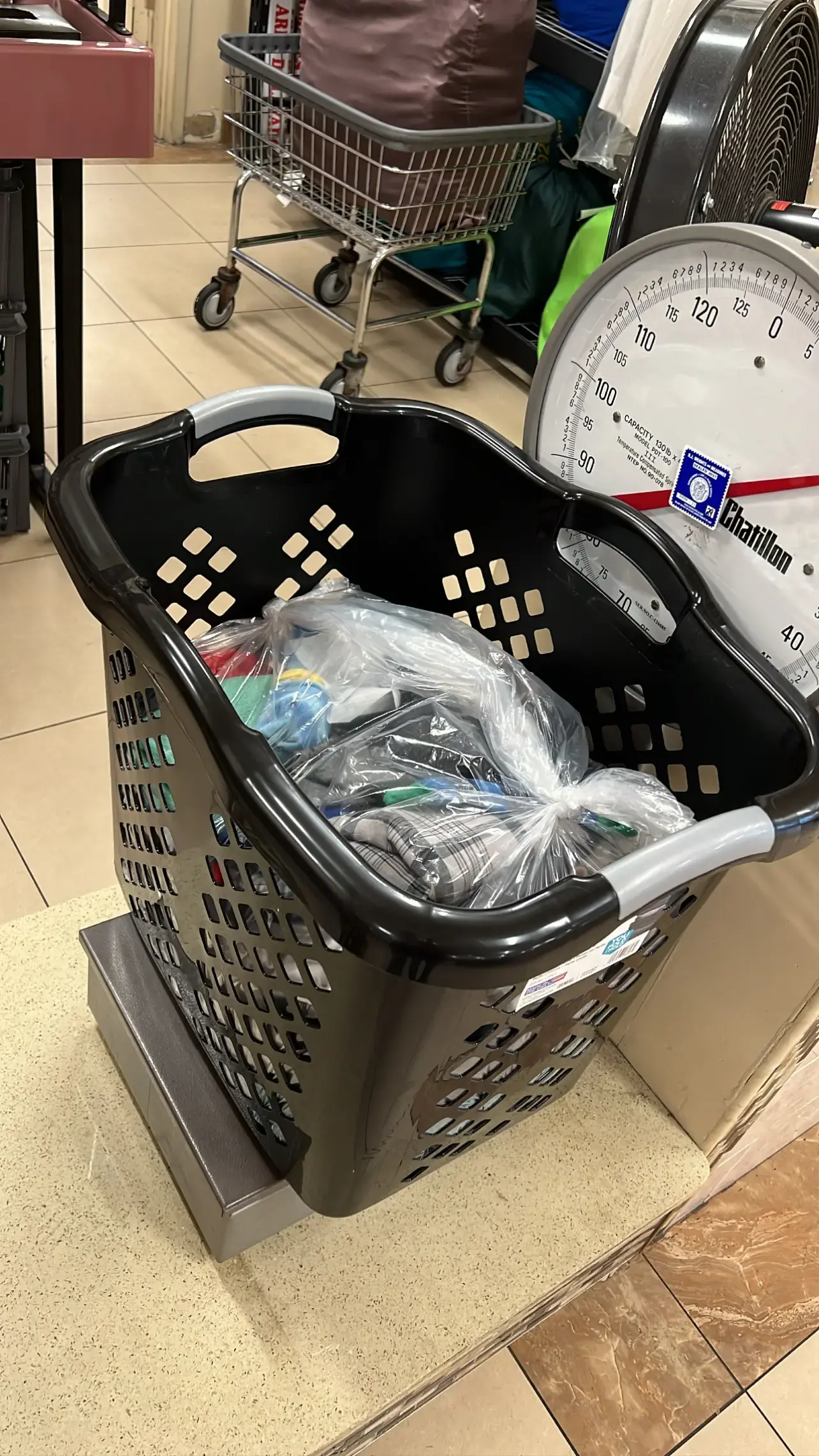 Bubbles aRe US Laundromats thumbnail 14