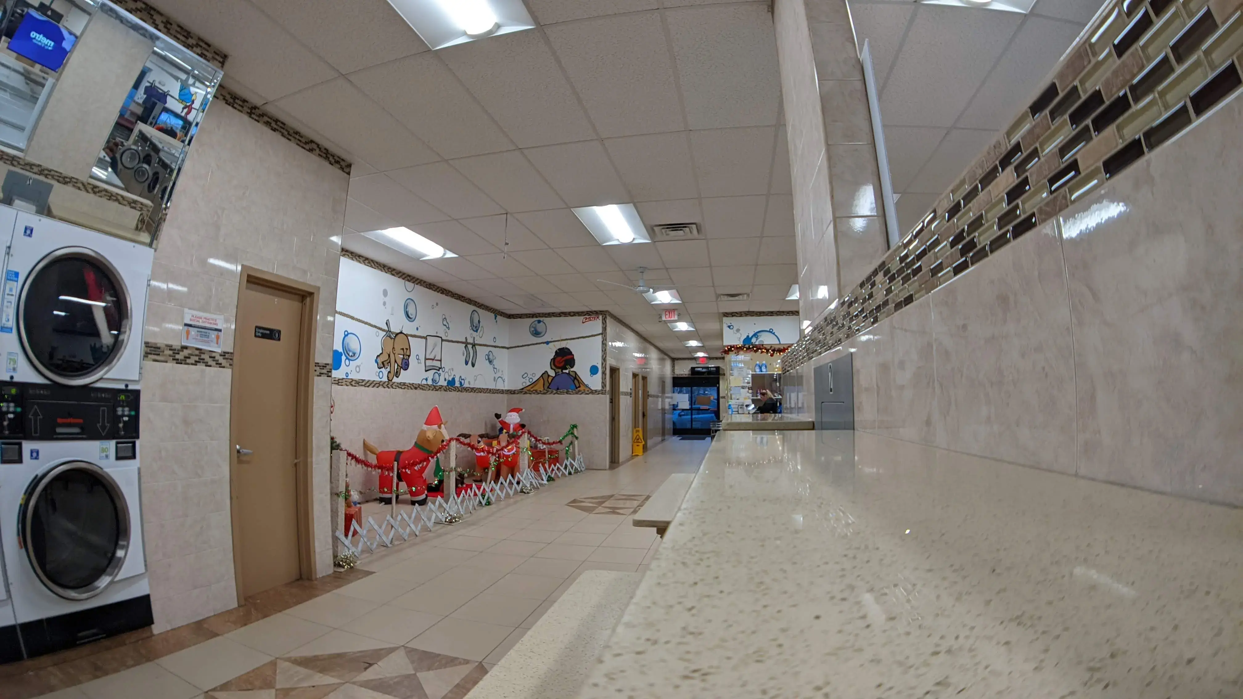 Bubbles aRe US Laundromats thumbnail 6