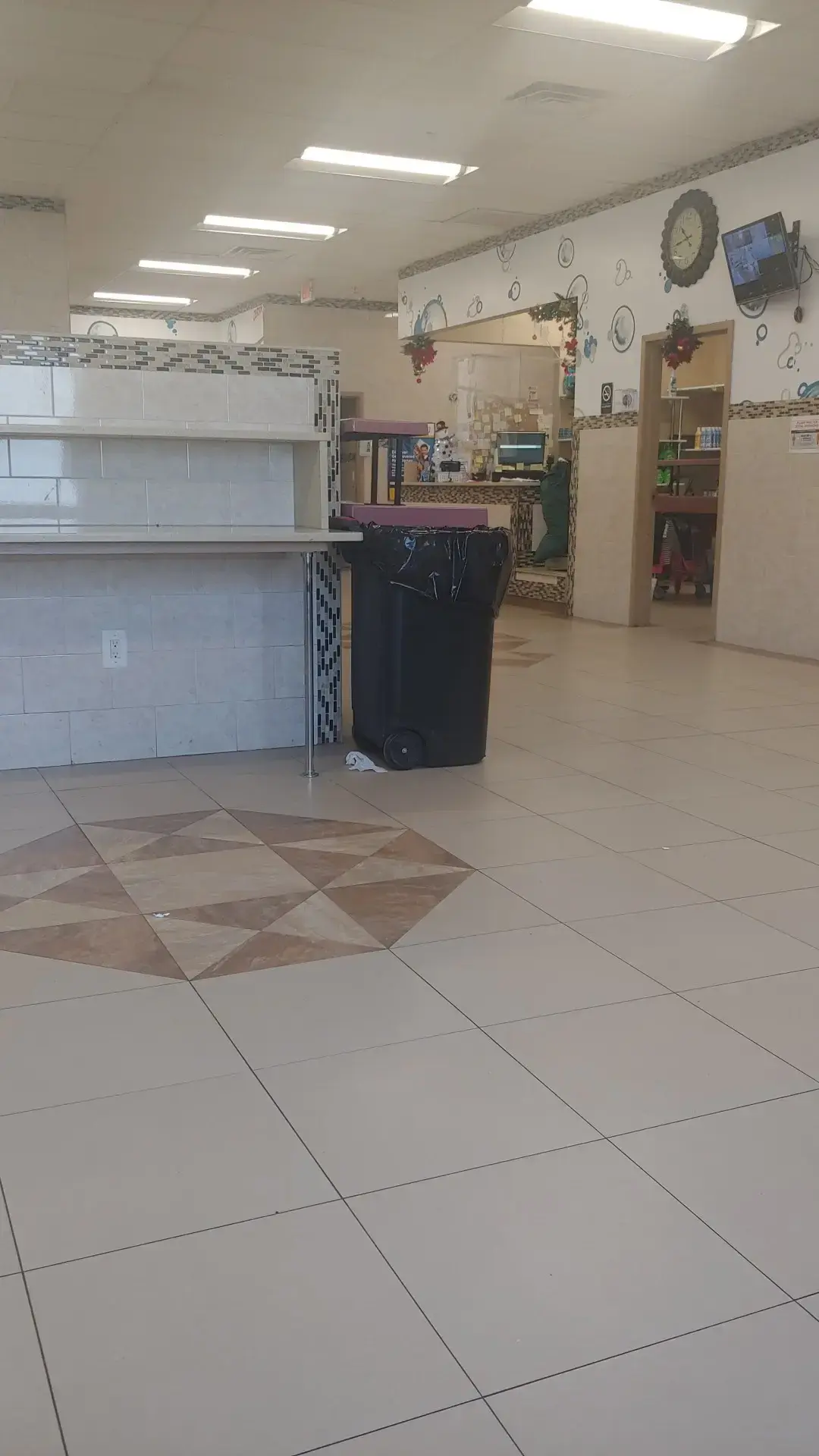 Bubbles aRe US Laundromats - Image 15