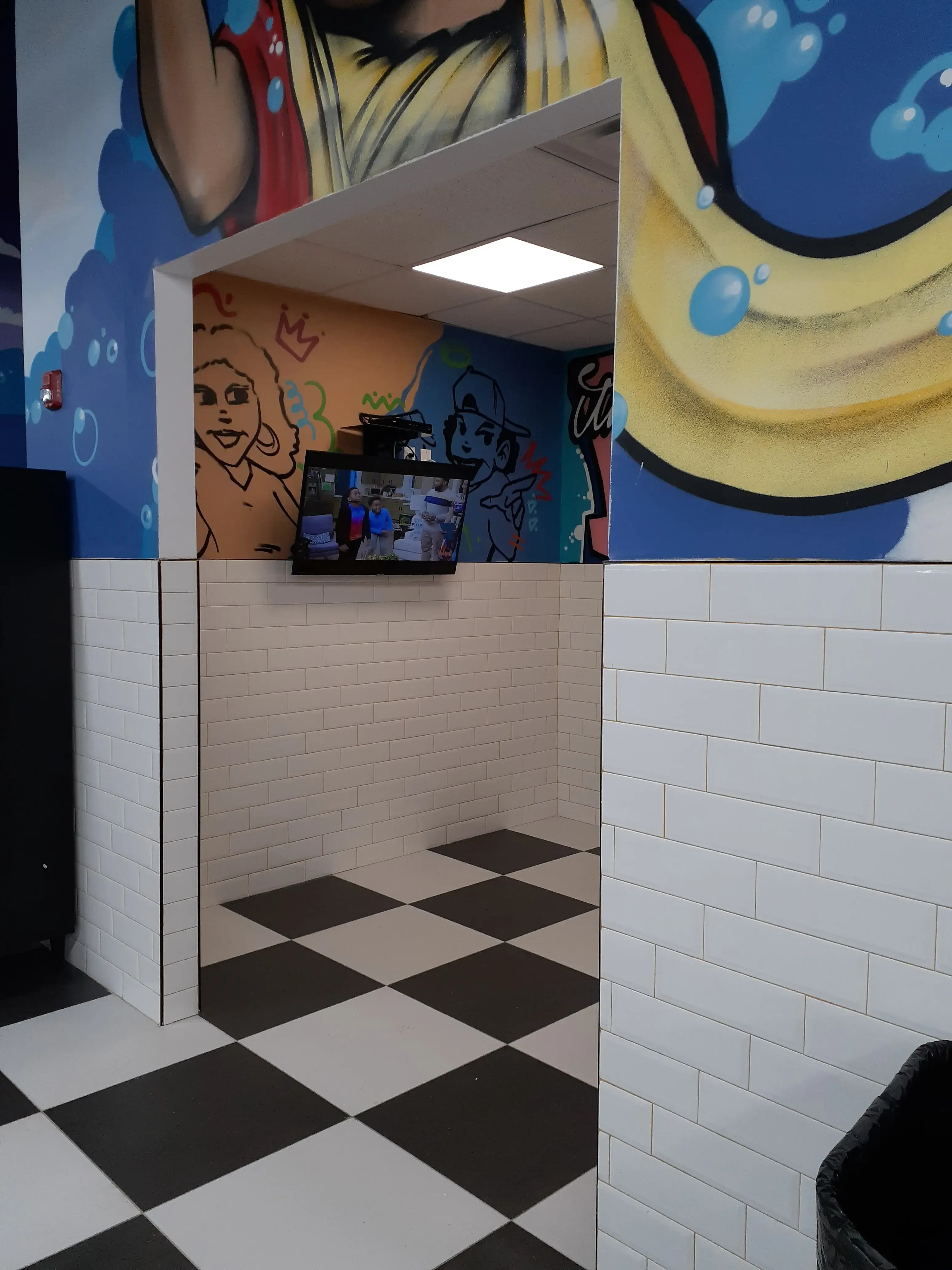 Bubbles aRe US Laundromats - Image 15