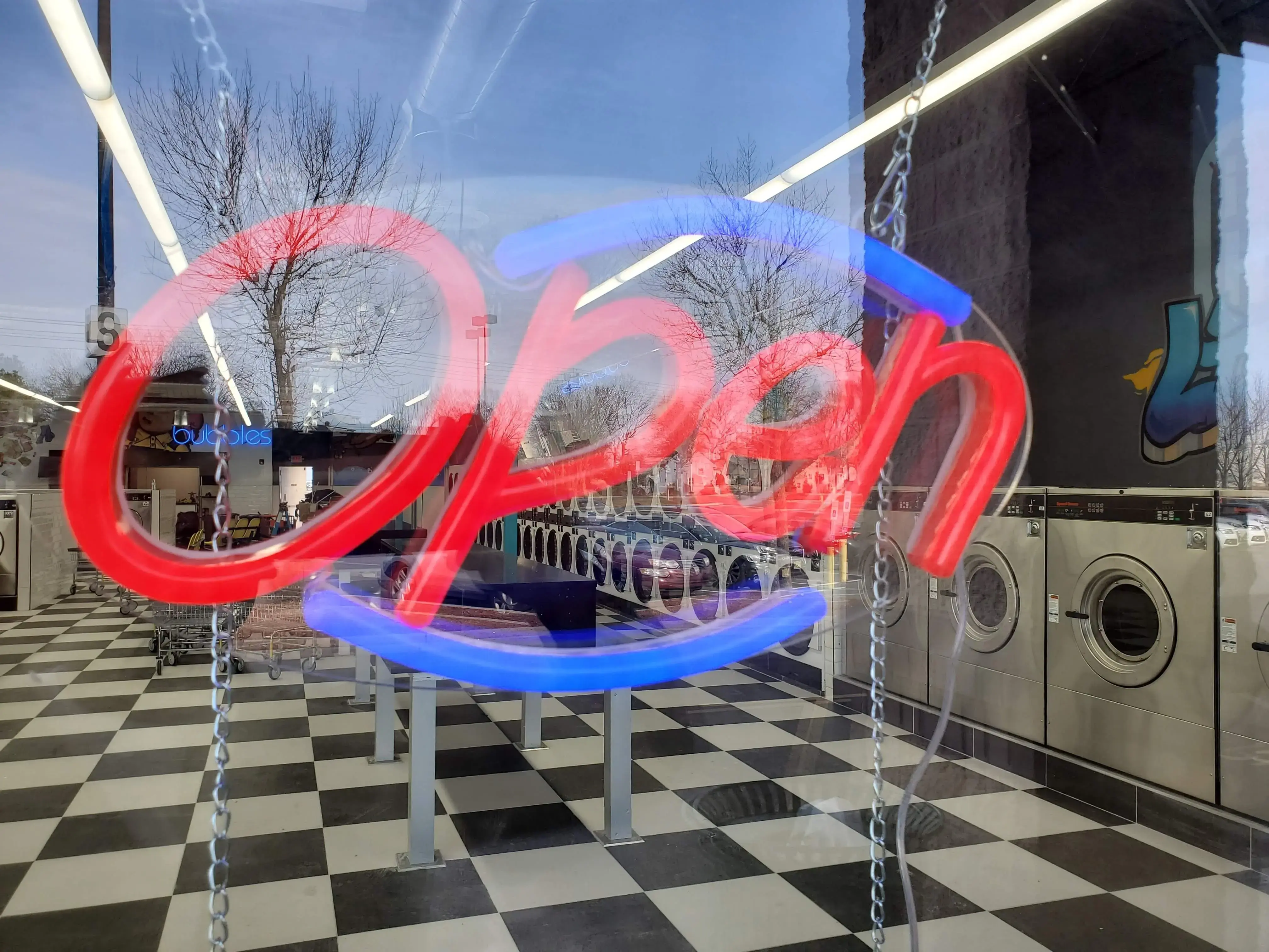Bubbles aRe US Laundromats thumbnail 5