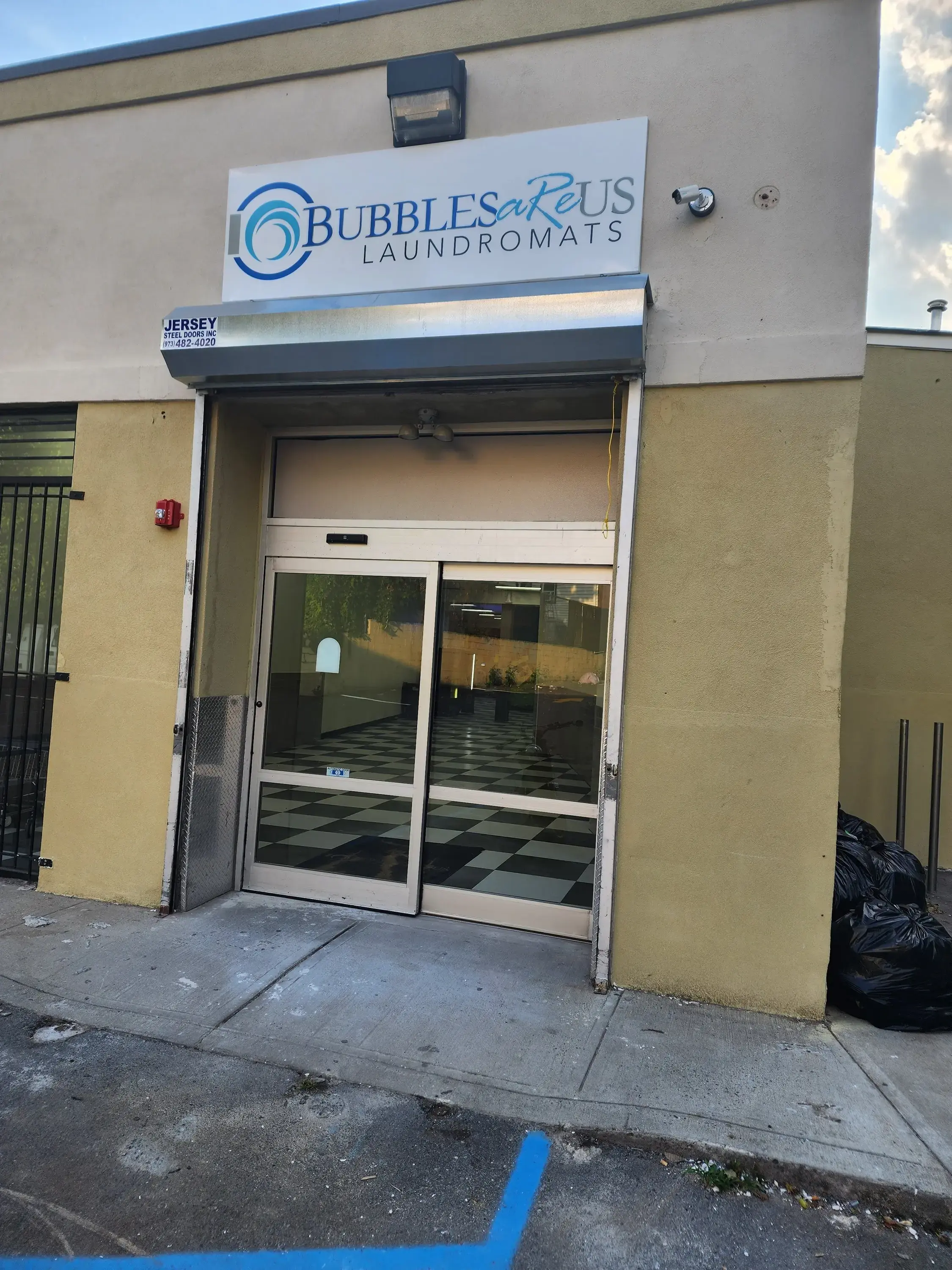 Bubbles aRe US Laundromats - Image 2