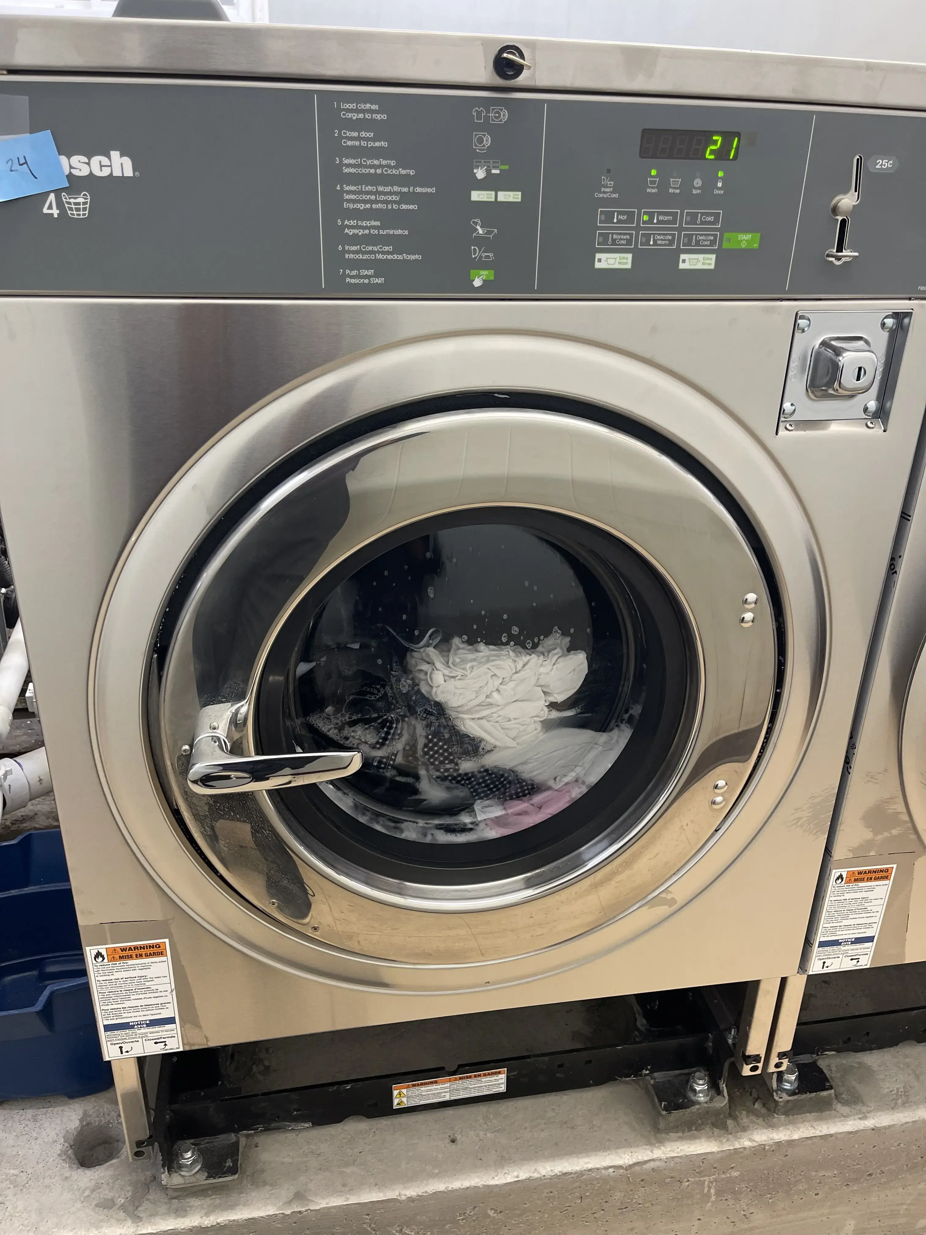 Bubbles & Baskets Laundromat thumbnail 11