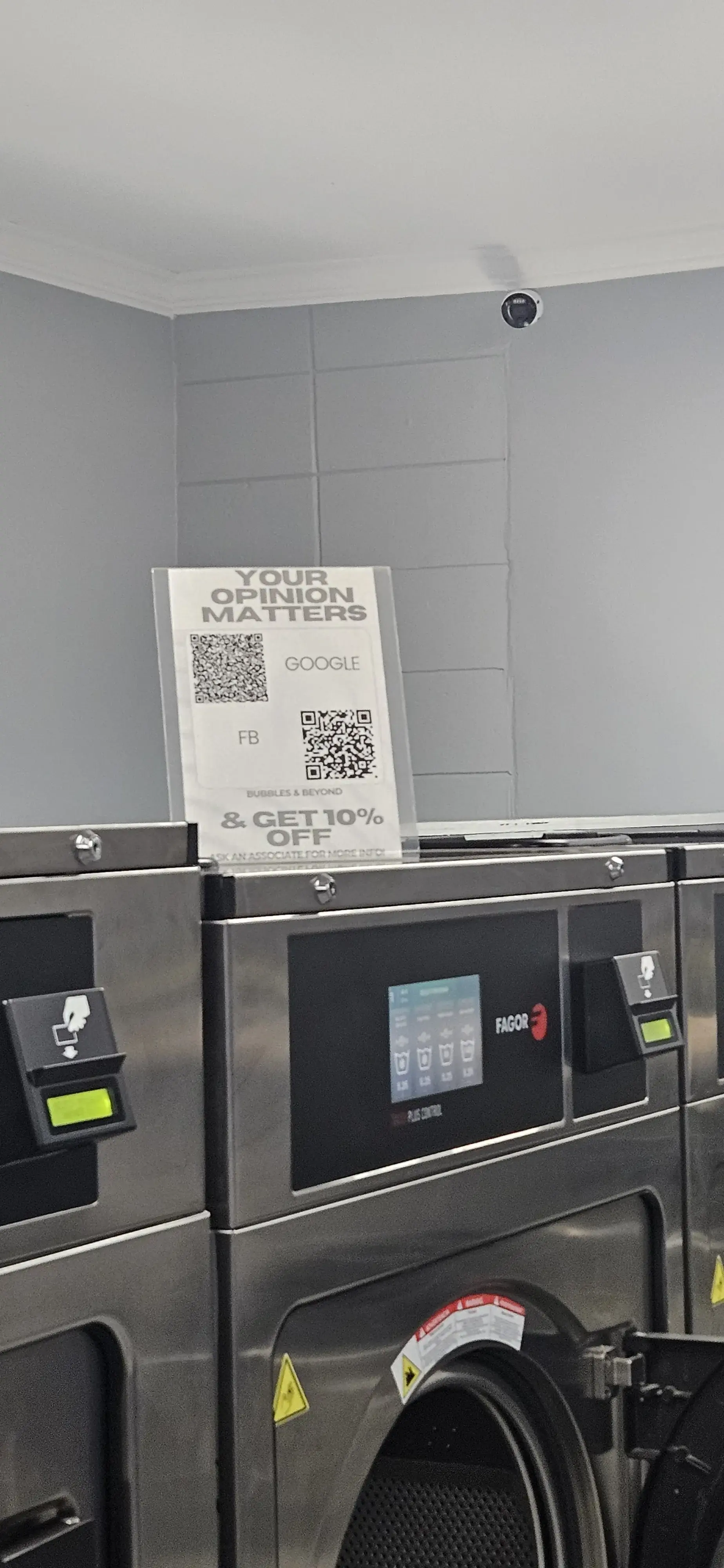 Bubbles & Beyond Laundromat thumbnail 8