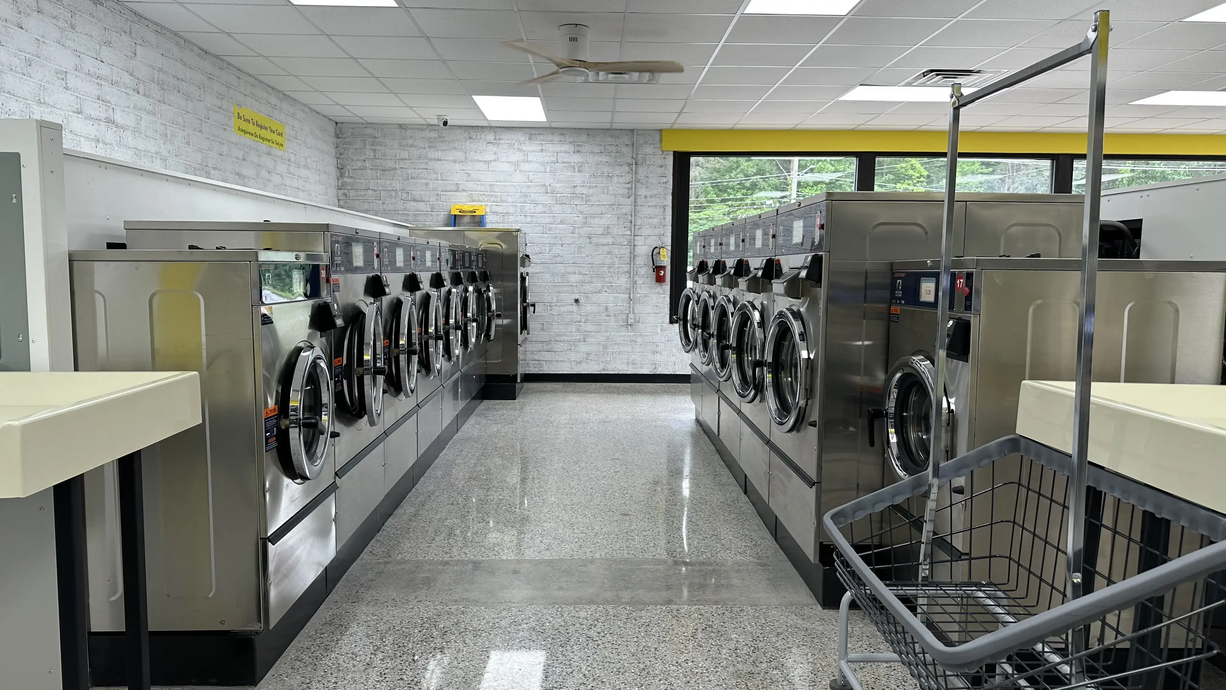 Bubbles & Bleach Laundromat Gastonia - Image 19
