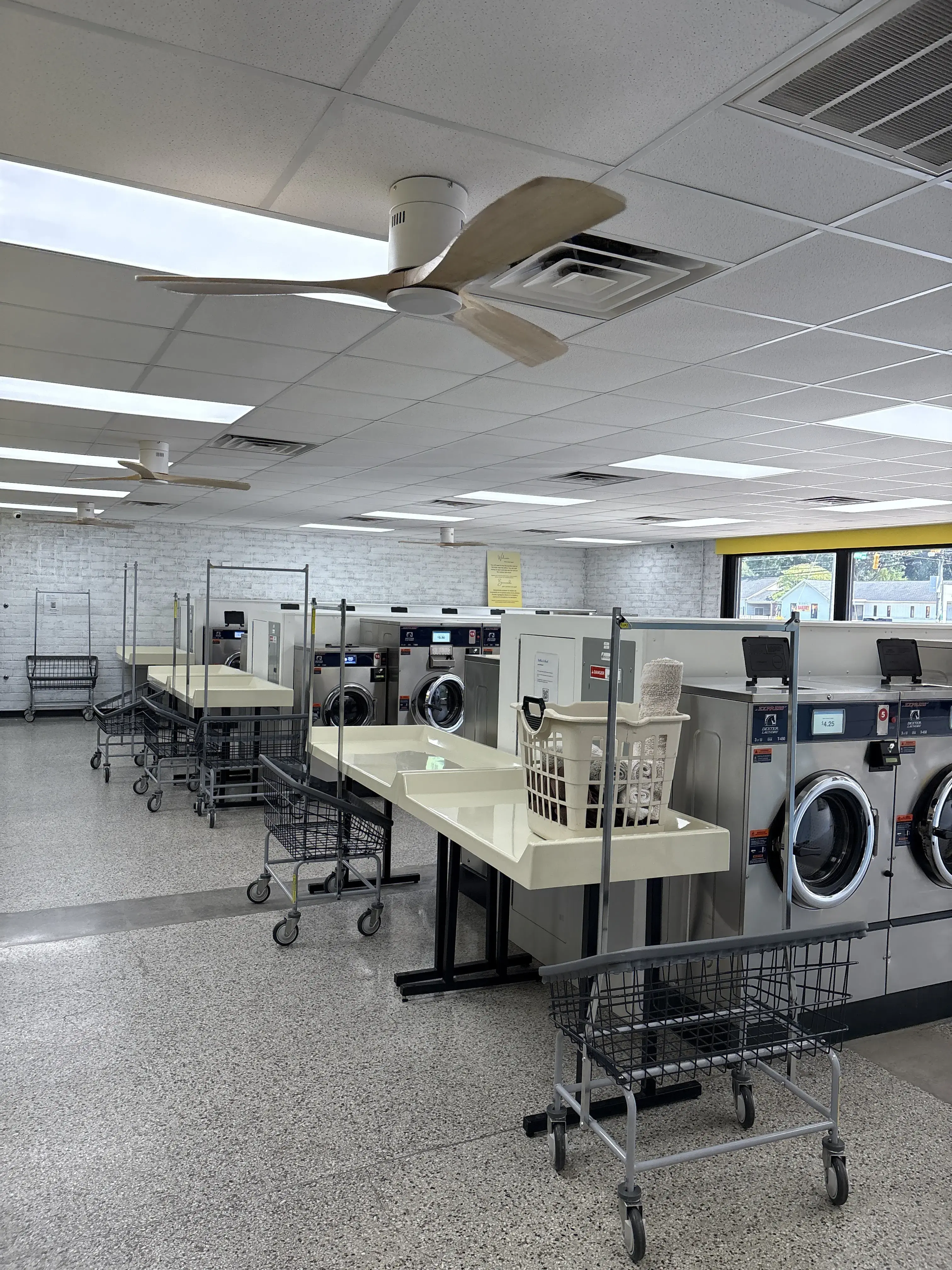 Bubbles & Bleach Laundromat Gastonia thumbnail 2