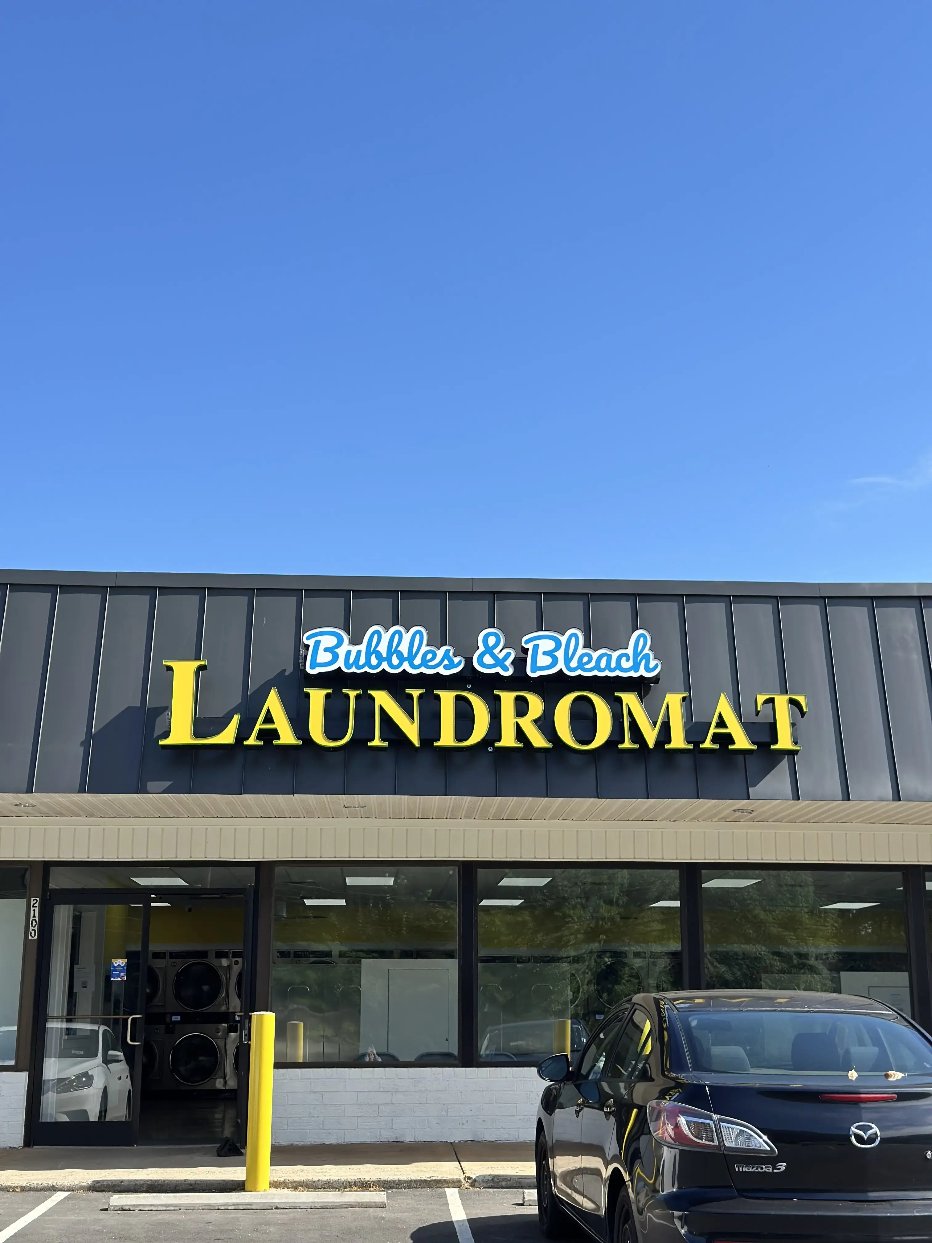 Bubbles & Bleach Laundromat Gastonia - Image 11