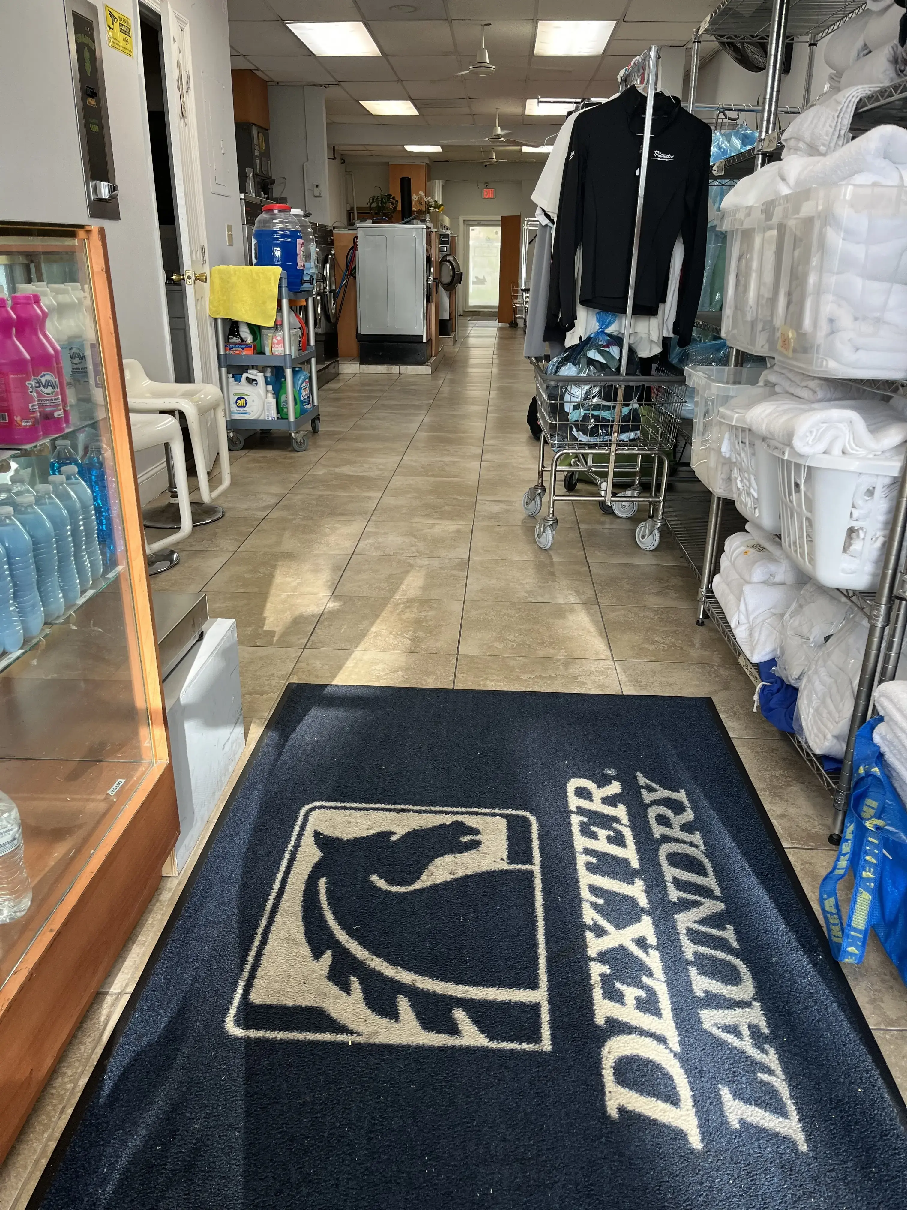 Bubbles Coin Laundry - Image 10