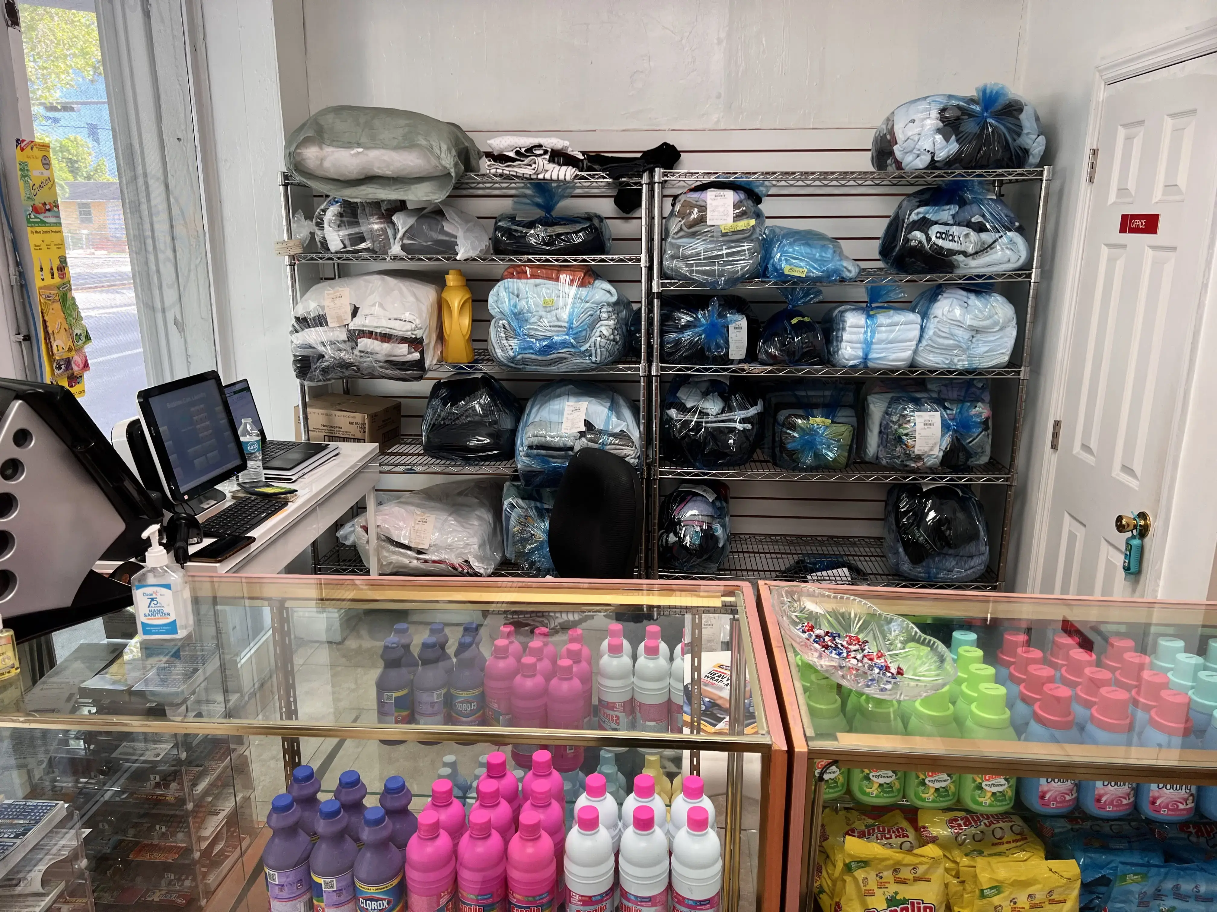 Bubbles Coin Laundry - Image 6