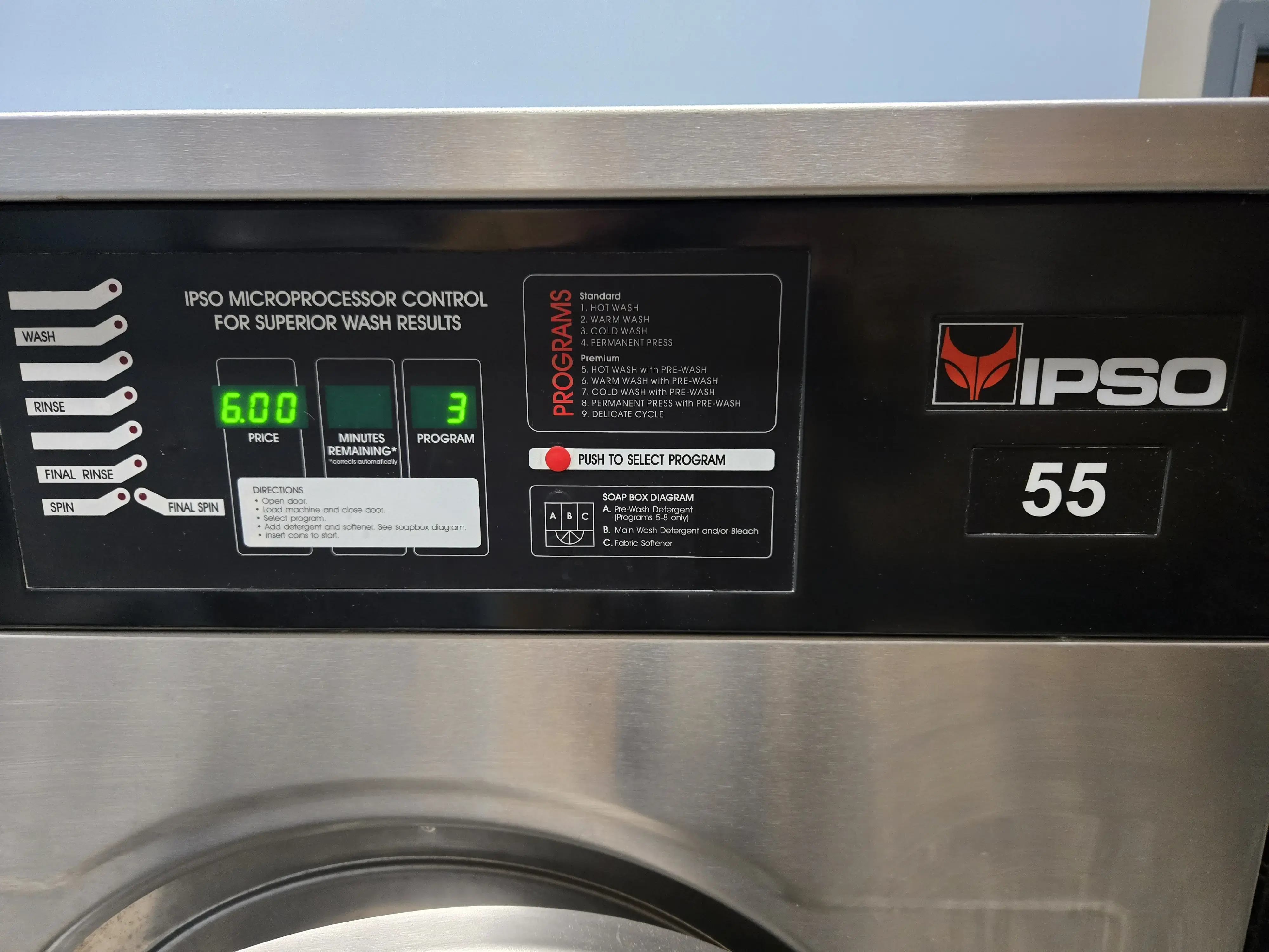 Bubbles Laundrette thumbnail 3