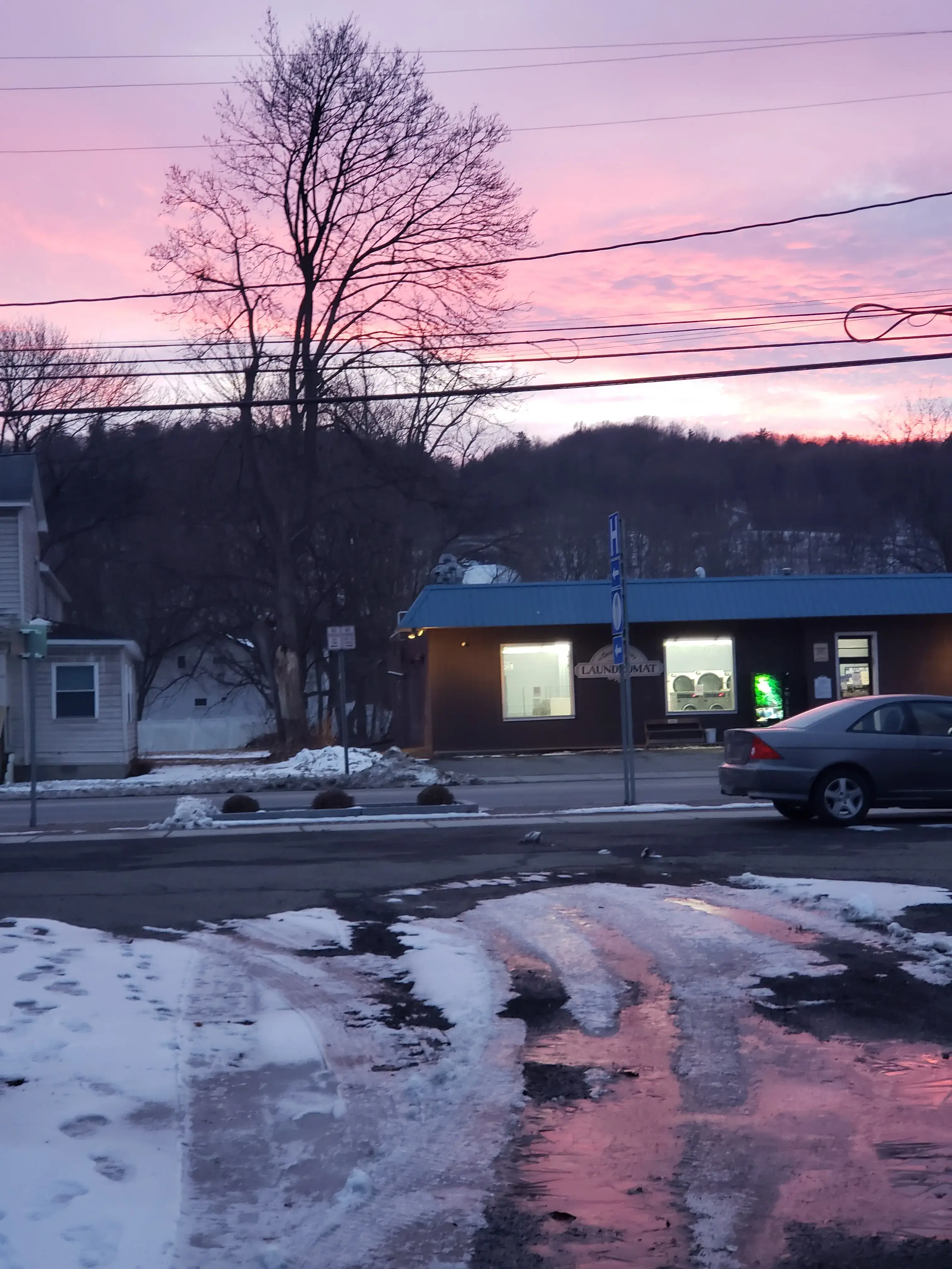 Bubbles Laundrette thumbnail 17