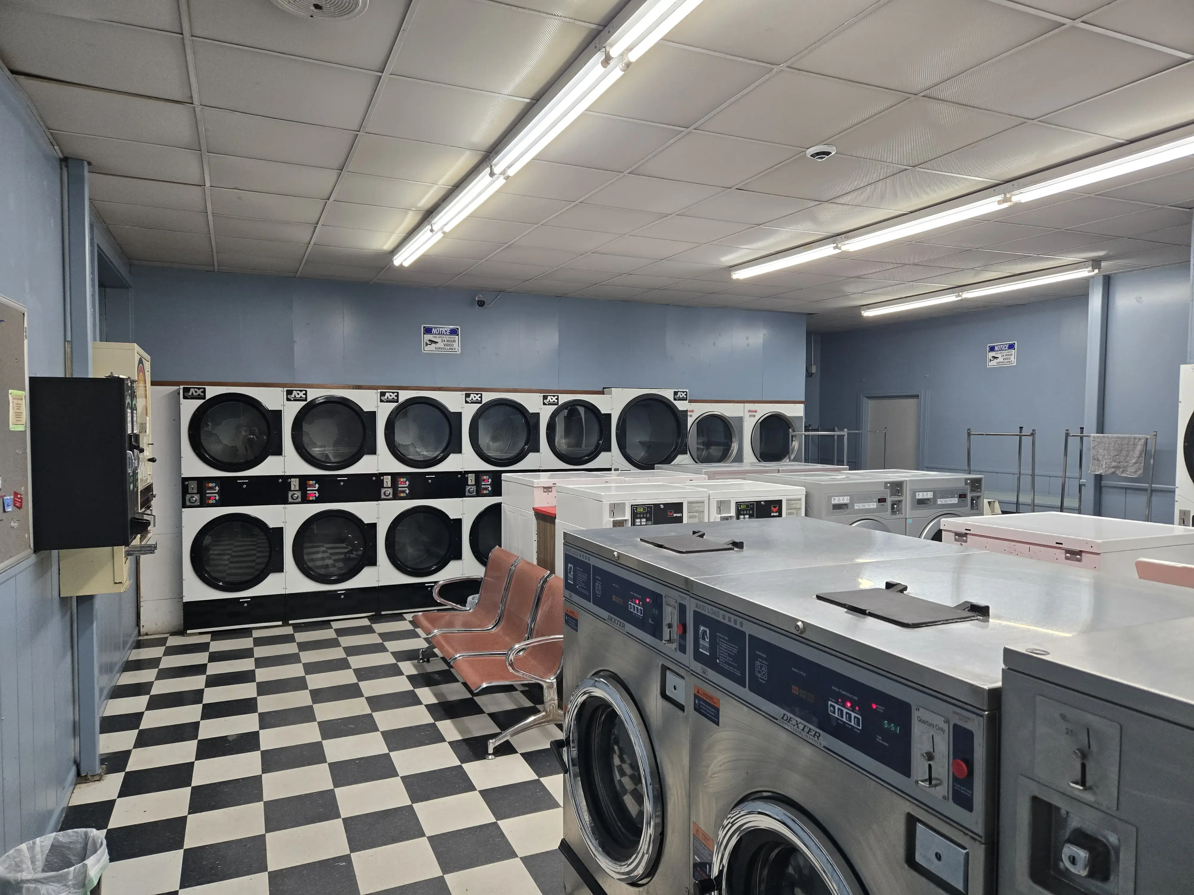 Bubbles Laundrette - Image 1