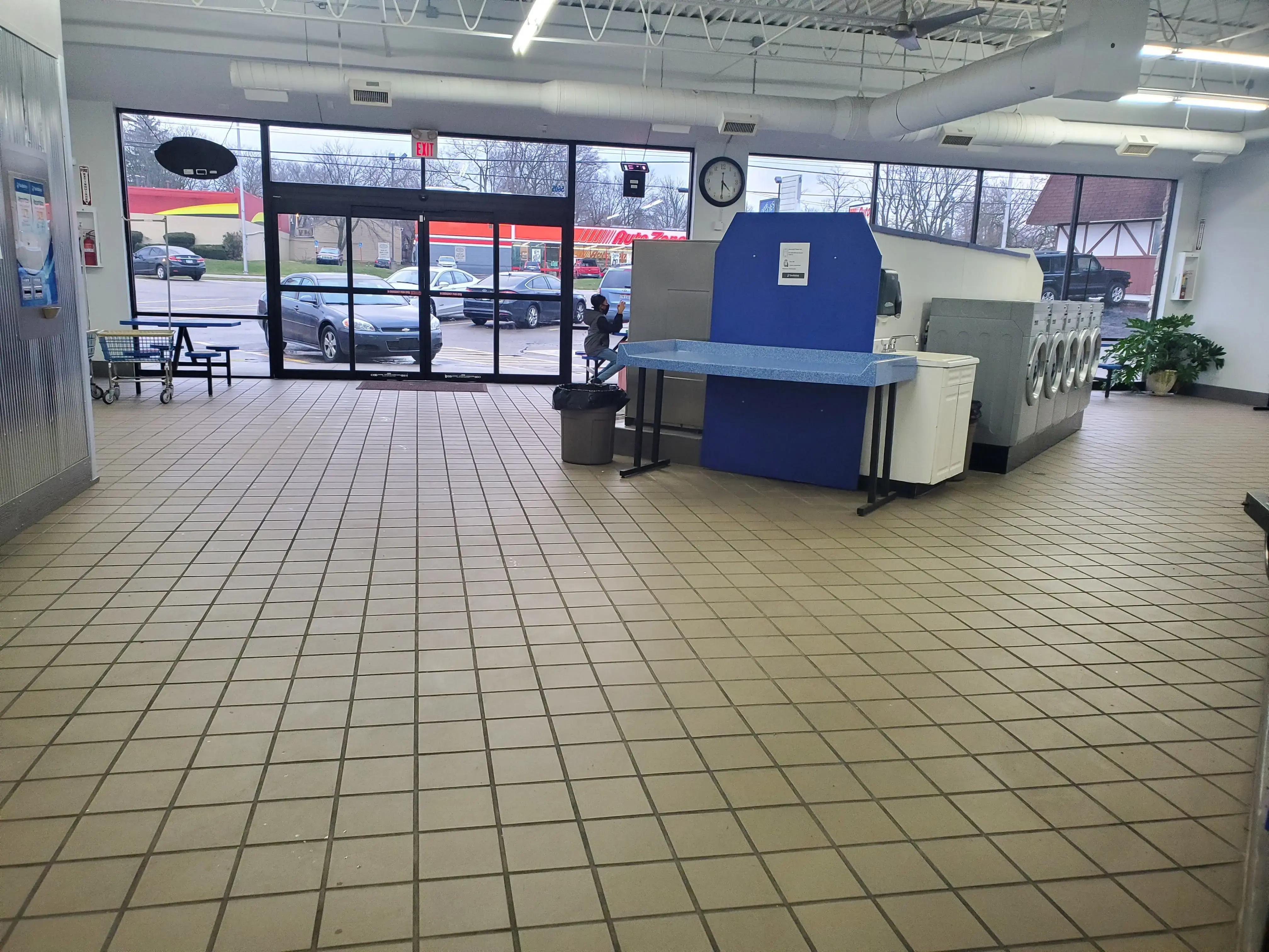 Bubbles Laundromat thumbnail 10