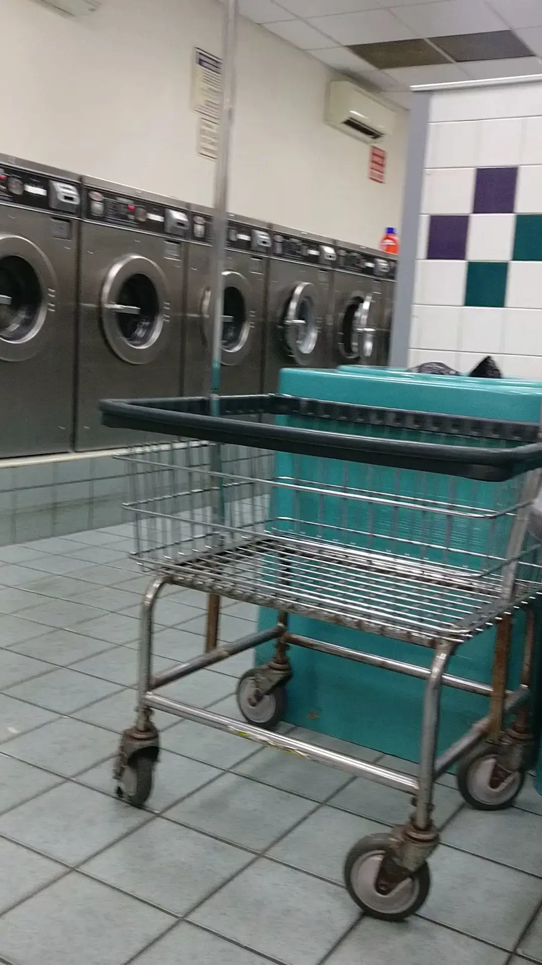 Bubbles Laundromat thumbnail 14