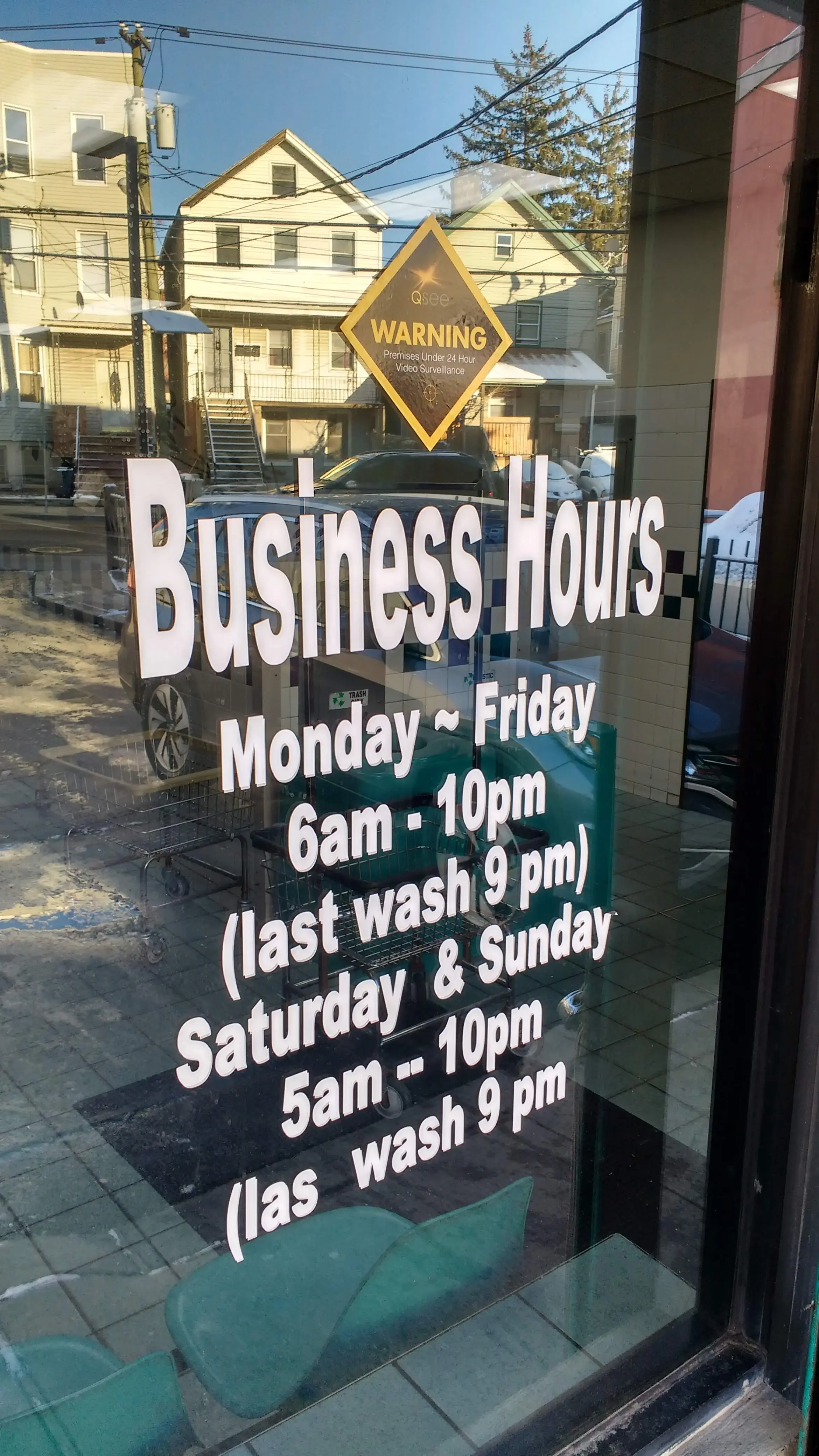 Bubbles Laundromat - Image 19