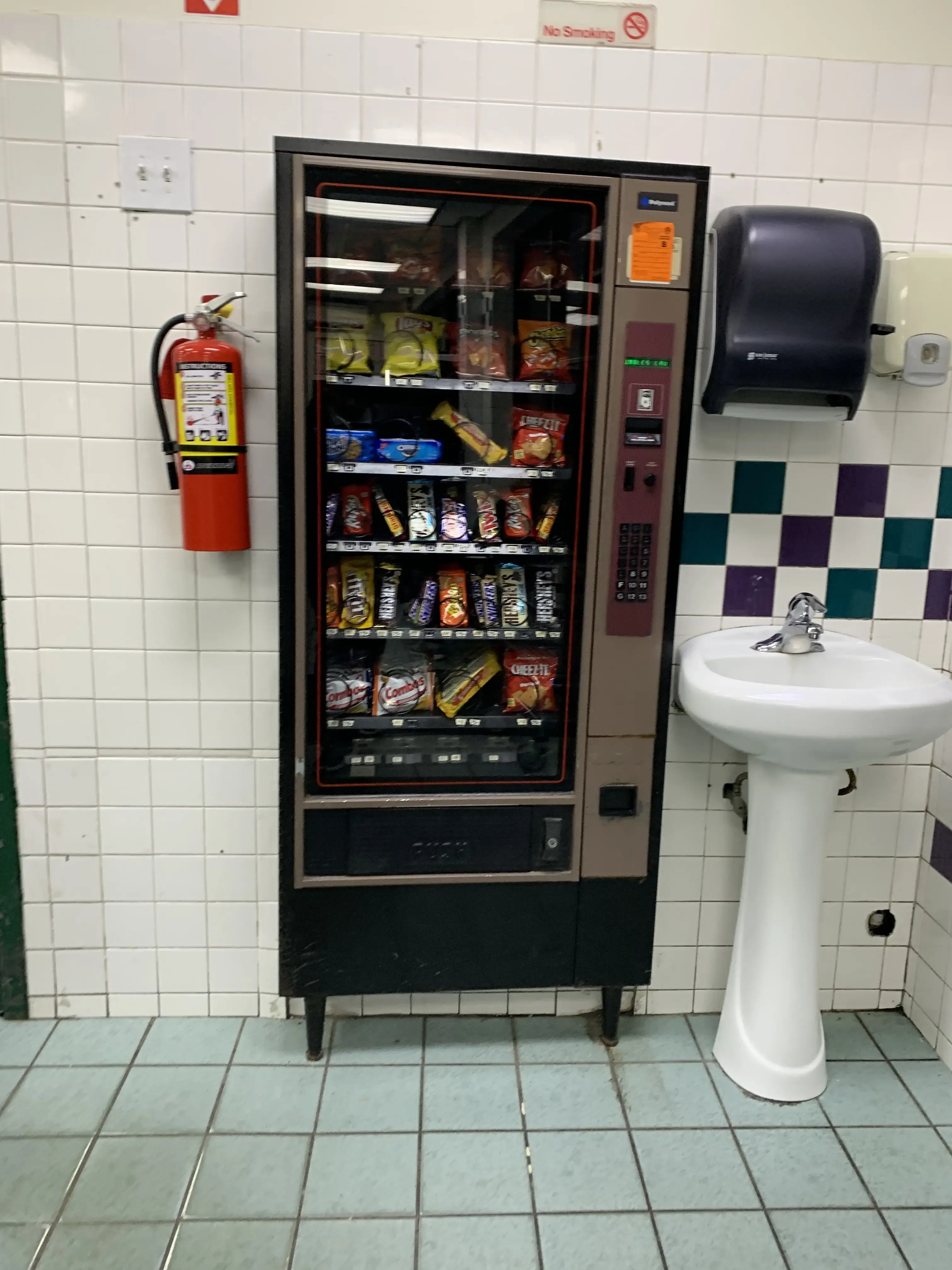 Bubbles Laundromat - Image 15