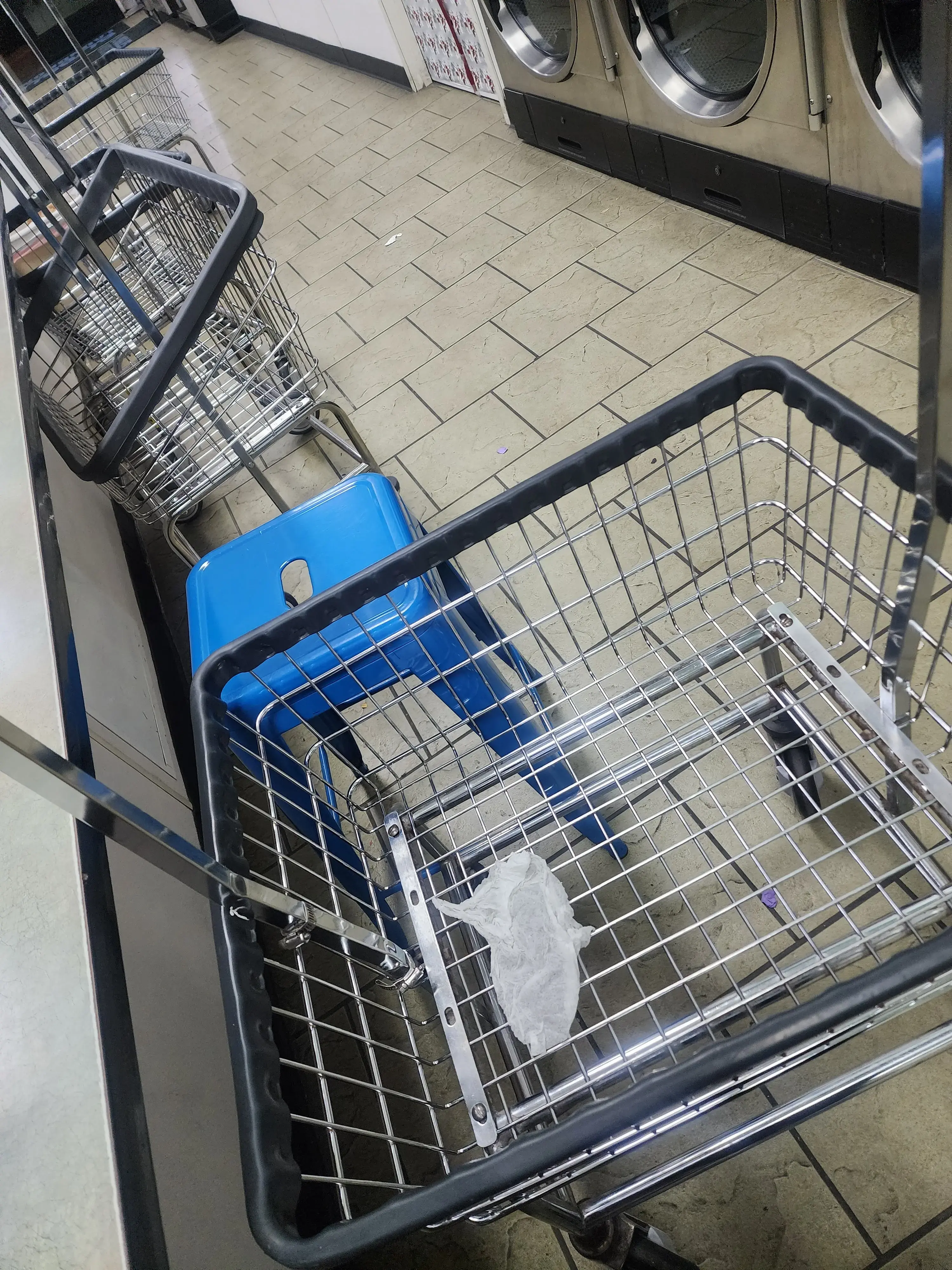 Bubbles Laundromat Santa Clarita thumbnail 4