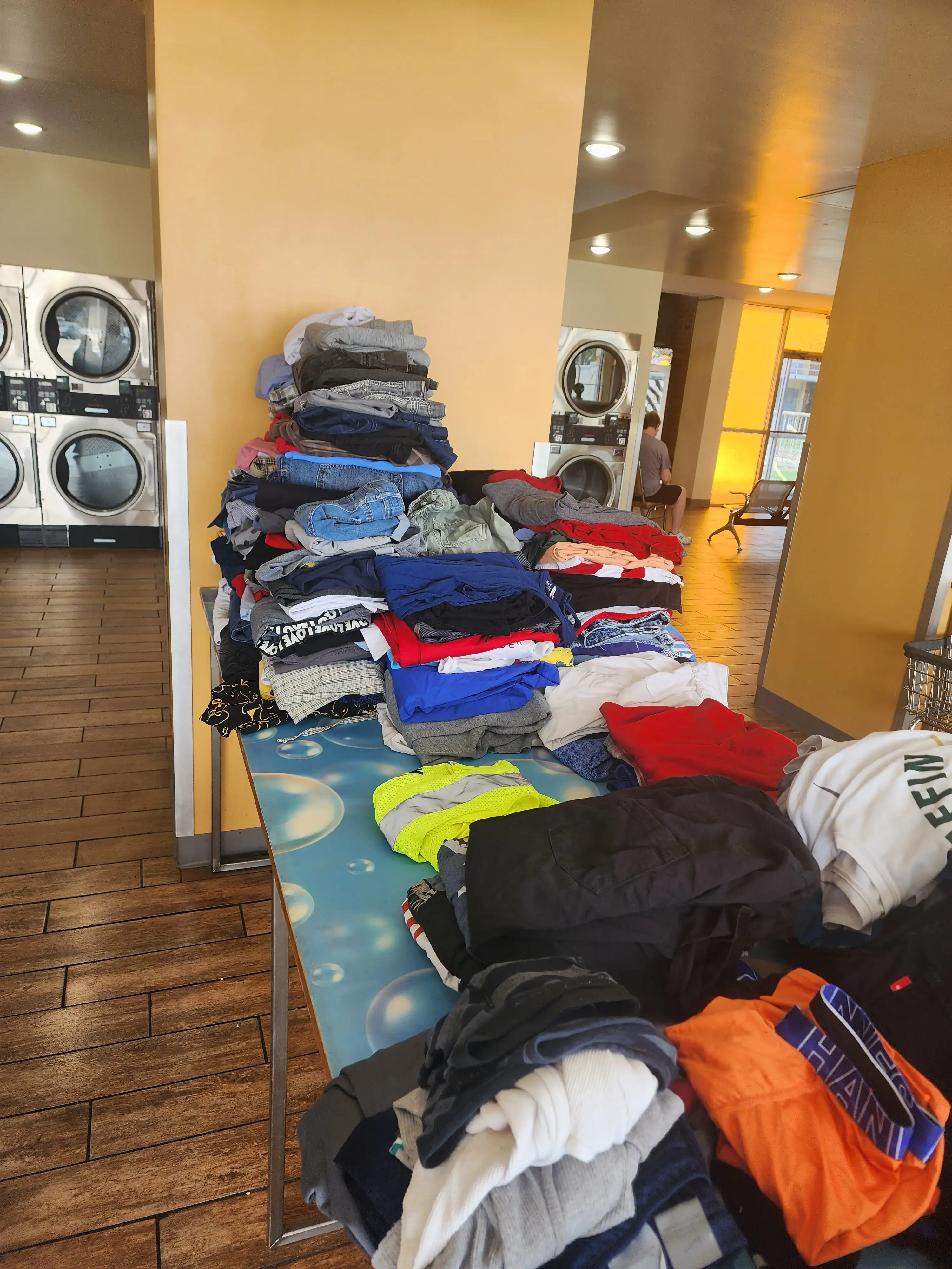 Bubbles Laundry - Image 19