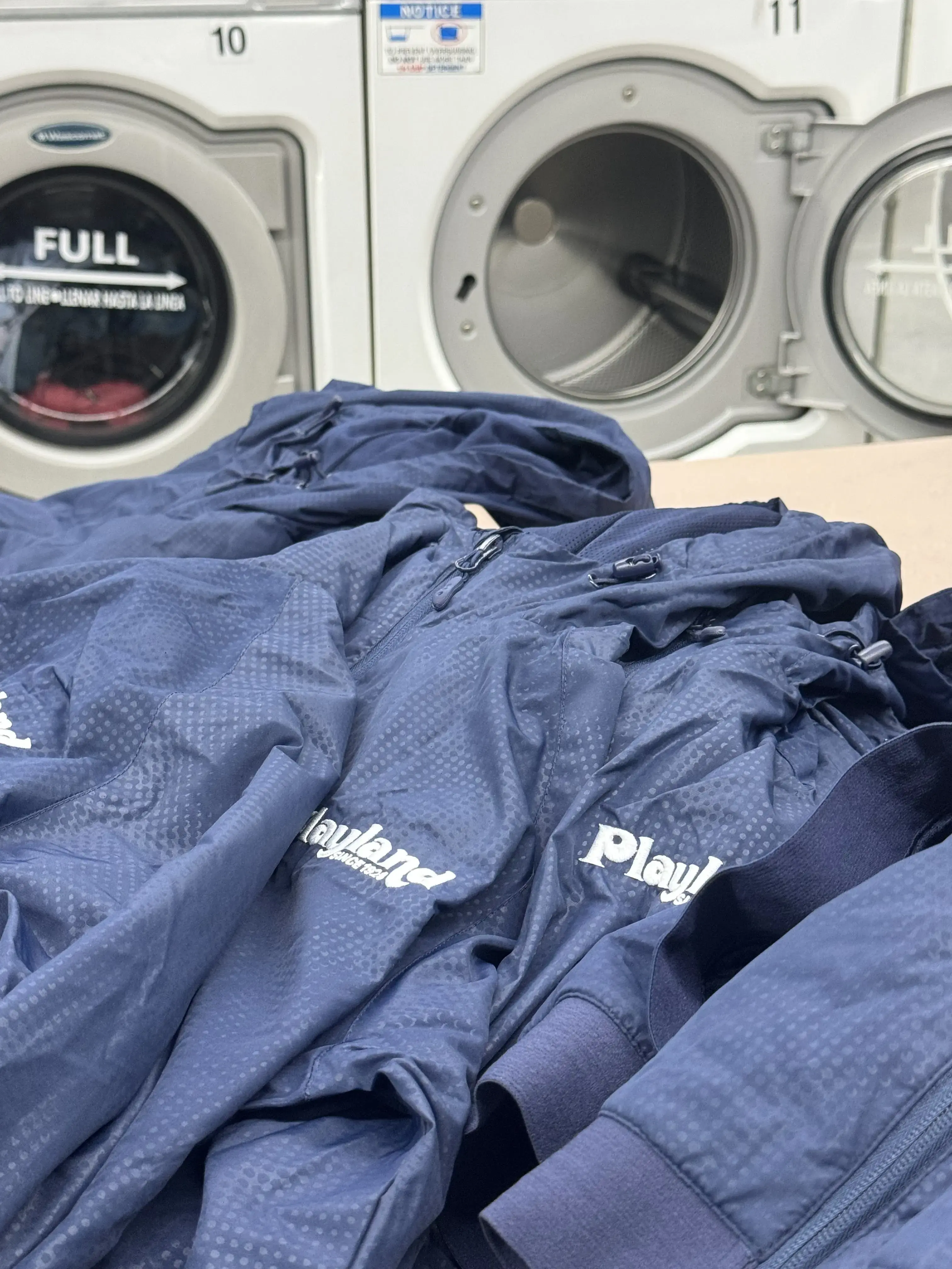 Bubbles Laundry thumbnail 3