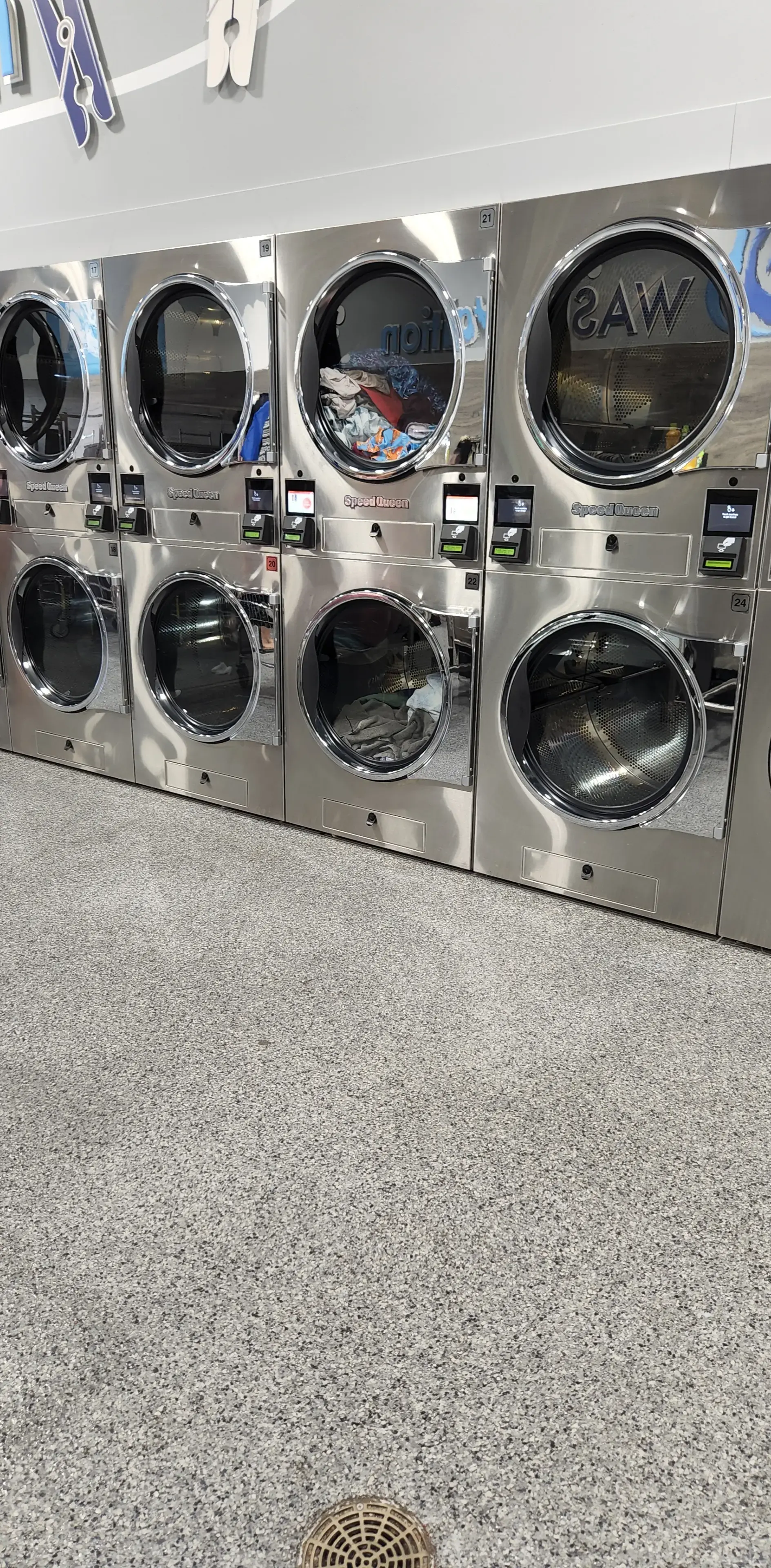 Bubbles Laundry thumbnail 13