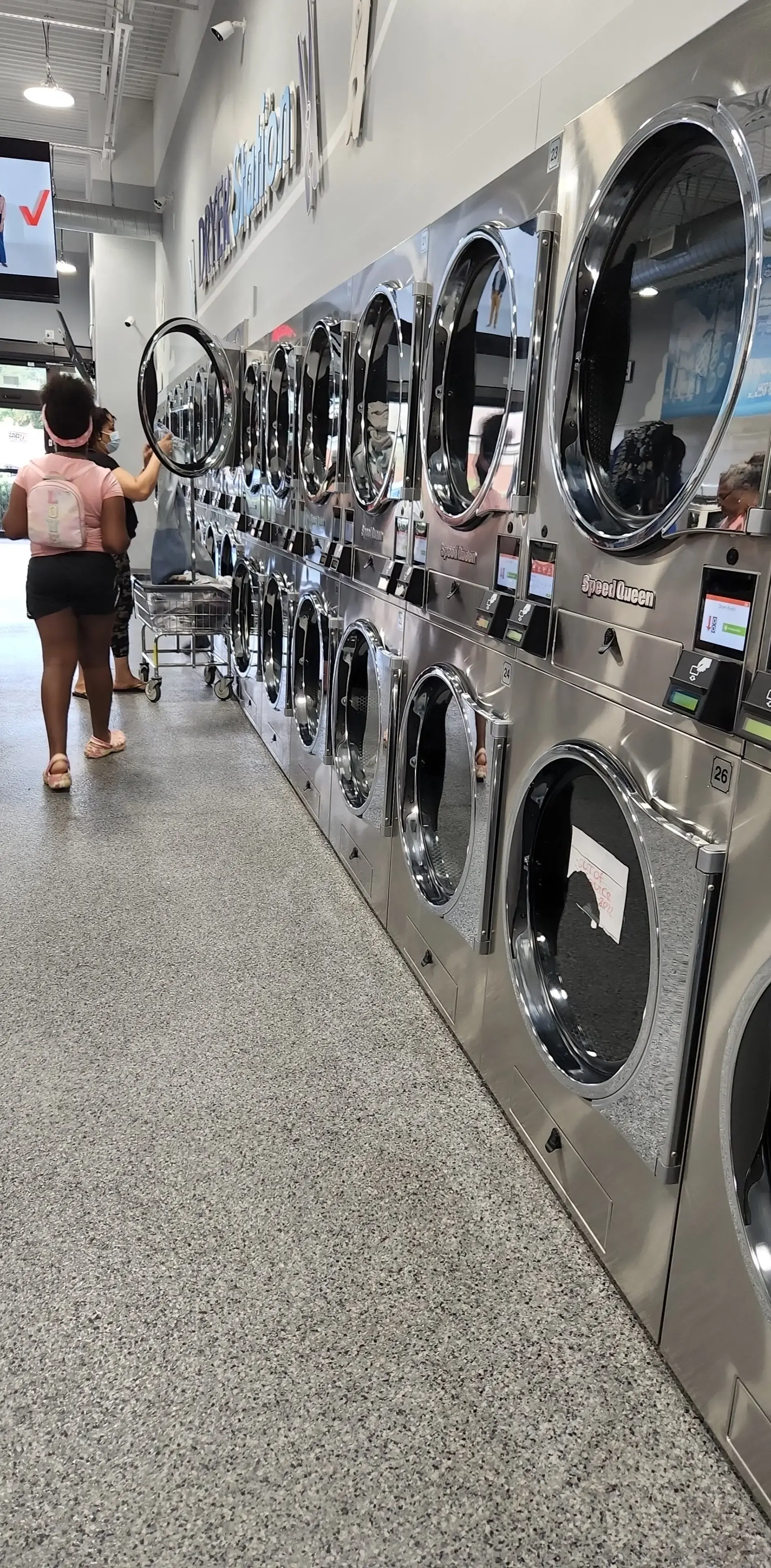 Bubbles Laundry thumbnail 17