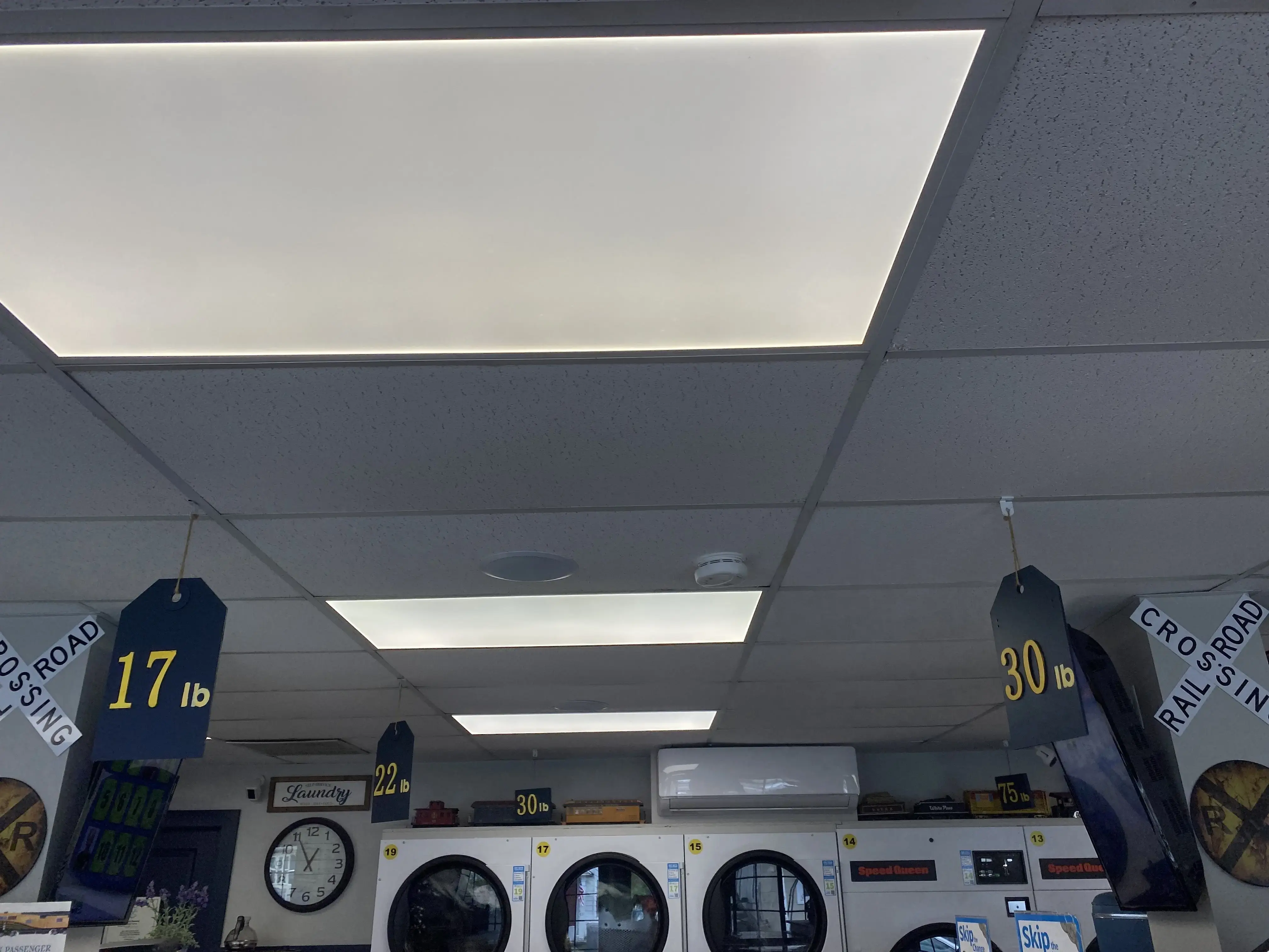 Bubbles Laundry Spa thumbnail 20