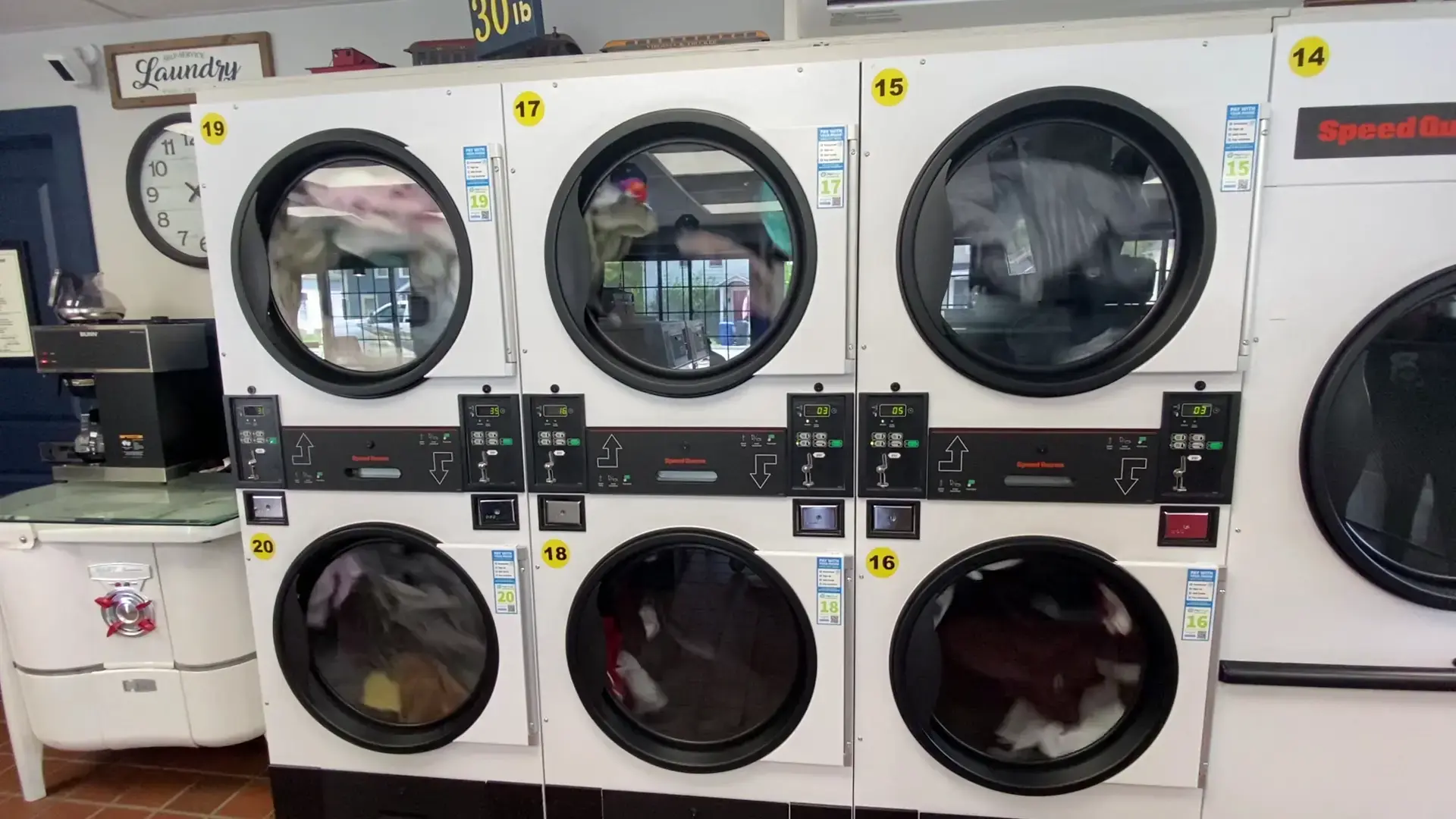 Bubbles Laundry Spa thumbnail 2